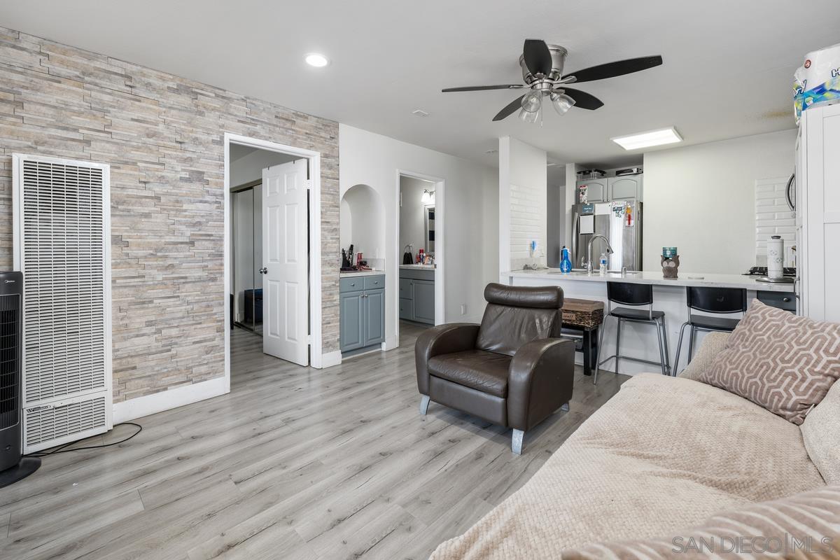 Front Image Thumbnail for SD250030518