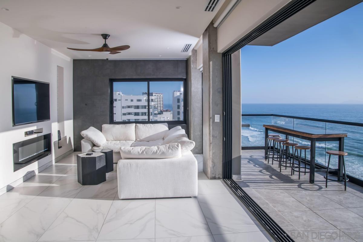 Front Image Thumbnail for SD250030586