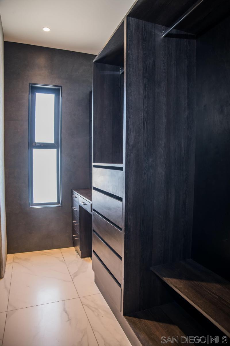 Detail Gallery Image 22 of 30 For 2601  Del Pacifico  #6,  –,  – 99999 - 3 Beds | 2/1 Baths