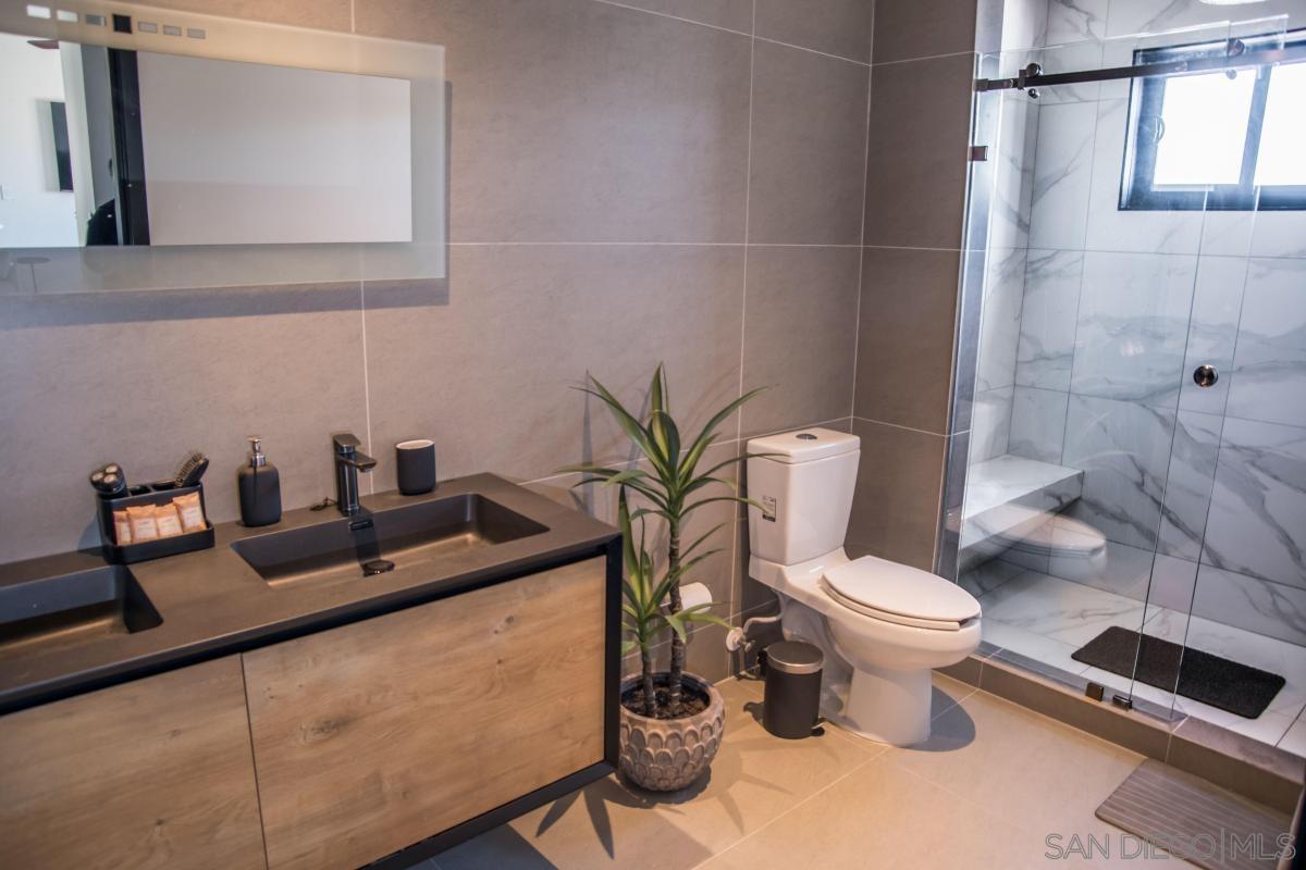 Detail Gallery Image 23 of 30 For 2601  Del Pacifico  #6,  –,  – 99999 - 3 Beds | 2/1 Baths