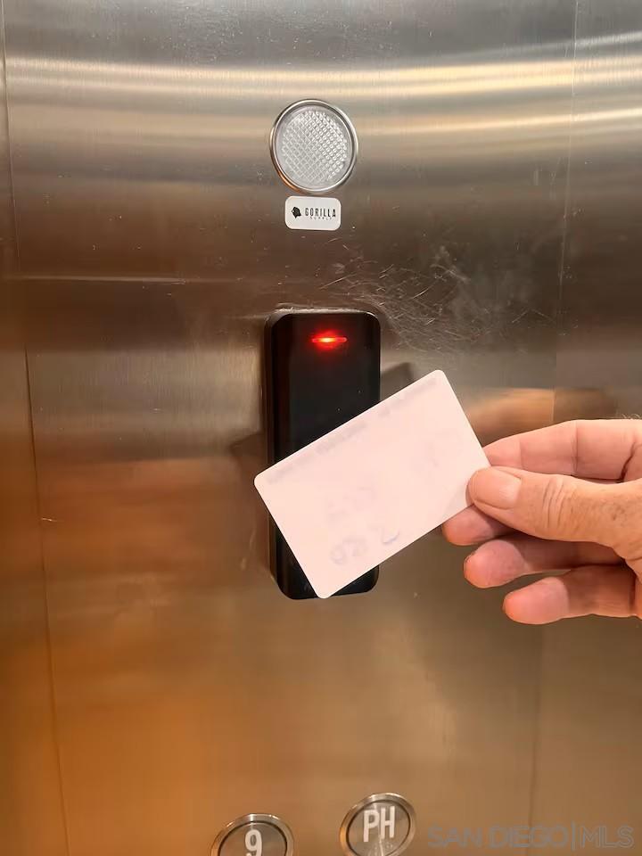 Detail Gallery Image 28 of 30 For 2601  Del Pacifico  #6,  –,  – 99999 - 3 Beds | 2/1 Baths