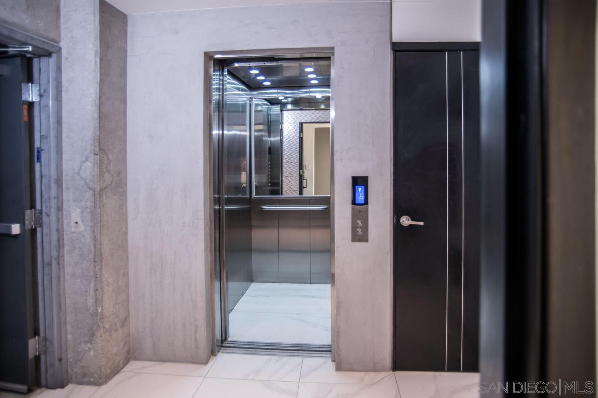 Detail Gallery Image 30 of 30 For 2601  Del Pacifico  #6,  –,  – 99999 - 3 Beds | 2/1 Baths