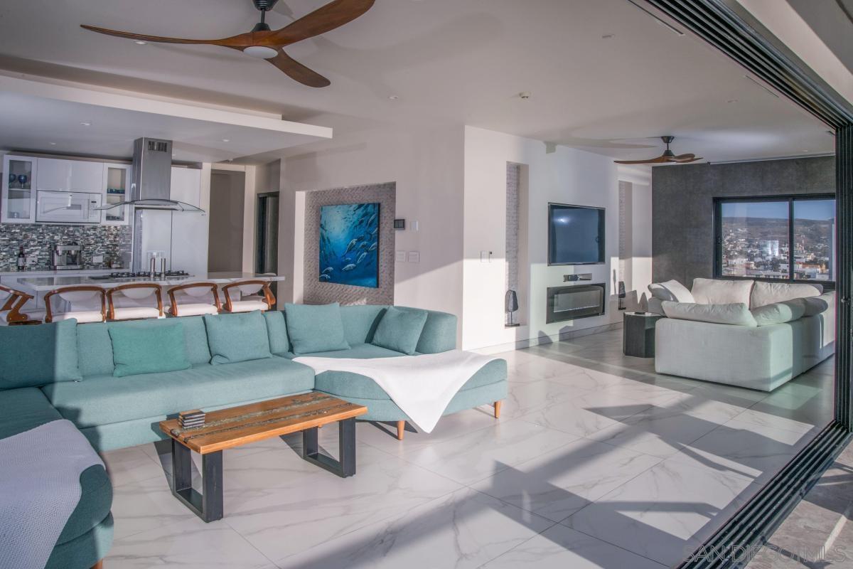 Detail Gallery Image 6 of 30 For 2601  Del Pacifico  #6,  –,  – 99999 - 3 Beds | 2/1 Baths