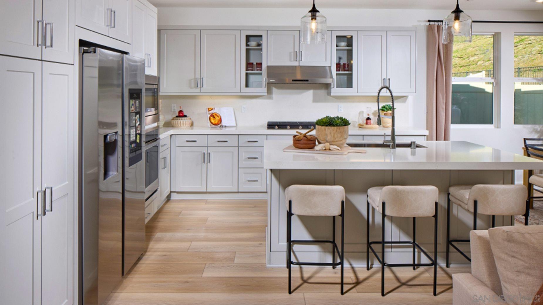 Detail Gallery Image 2 of 17 For 12082  Gavin Way, San Diego,  CA 92129 - 3 Beds | 2/1 Baths