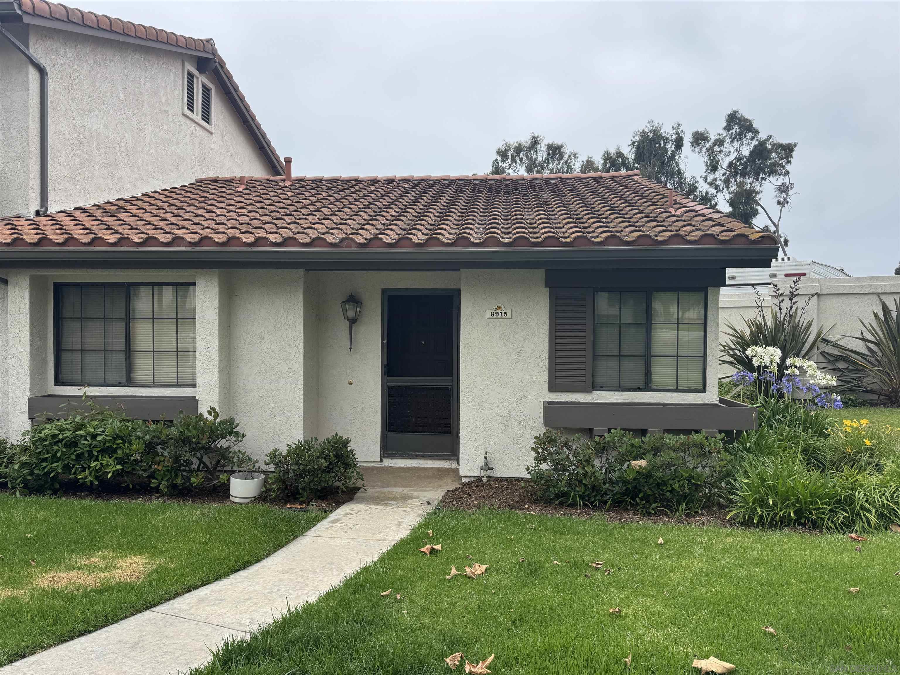 Detail Gallery Image 1 of 1 For 6915  Pear Tree Drive, Carlsbad,  CA 92011 - 2 Beds | 2 Baths