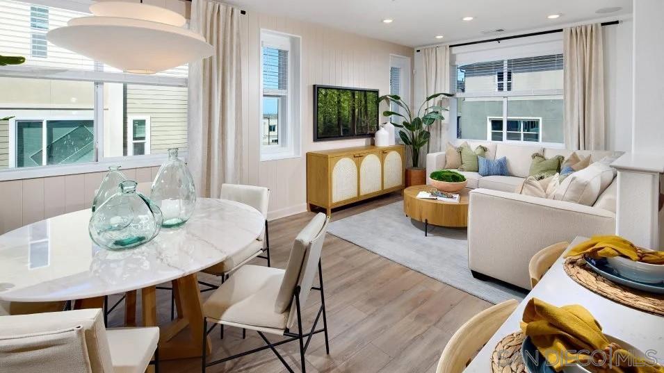 Detail Gallery Image 2 of 14 For 848  Makani  #2,  Chula Vista,  CA 91911 - 2 Beds | 2/1 Baths