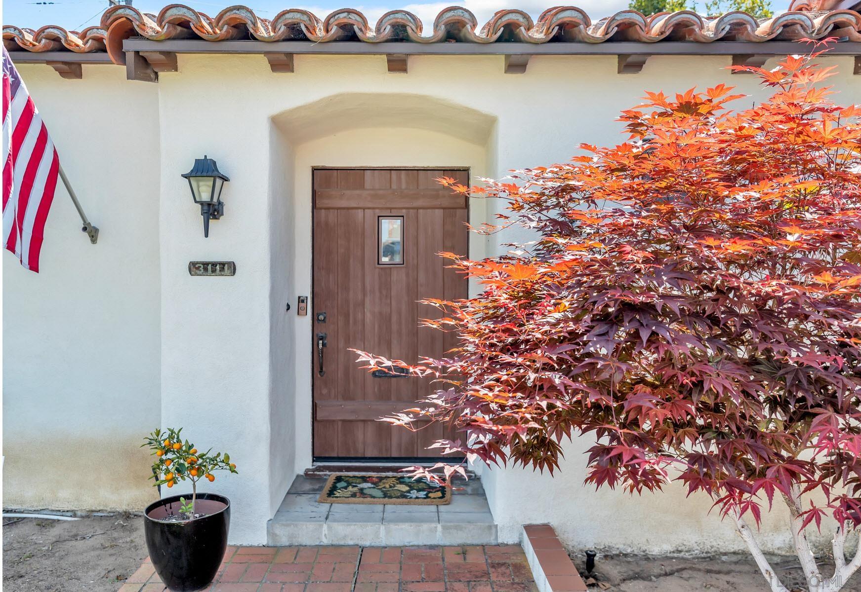 Detail Gallery Image 1 of 1 For 3111  Shadowlawn Street, San Diego,  CA 92110 - 3 Beds | 2 Baths