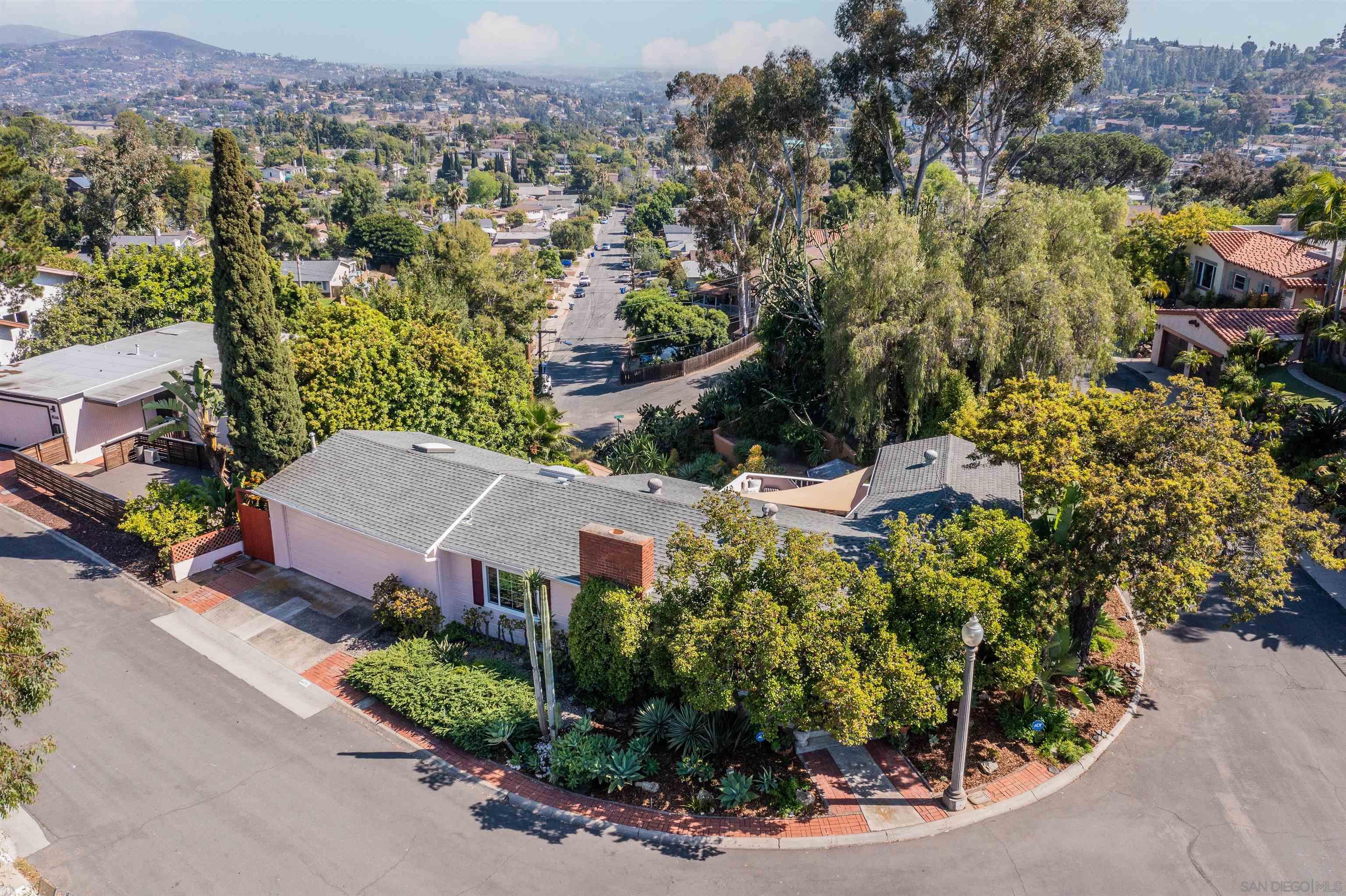 Detail Gallery Image 1 of 1 For 4723  Boulder Pl, La Mesa,  CA 91941 - 4 Beds | 3 Baths
