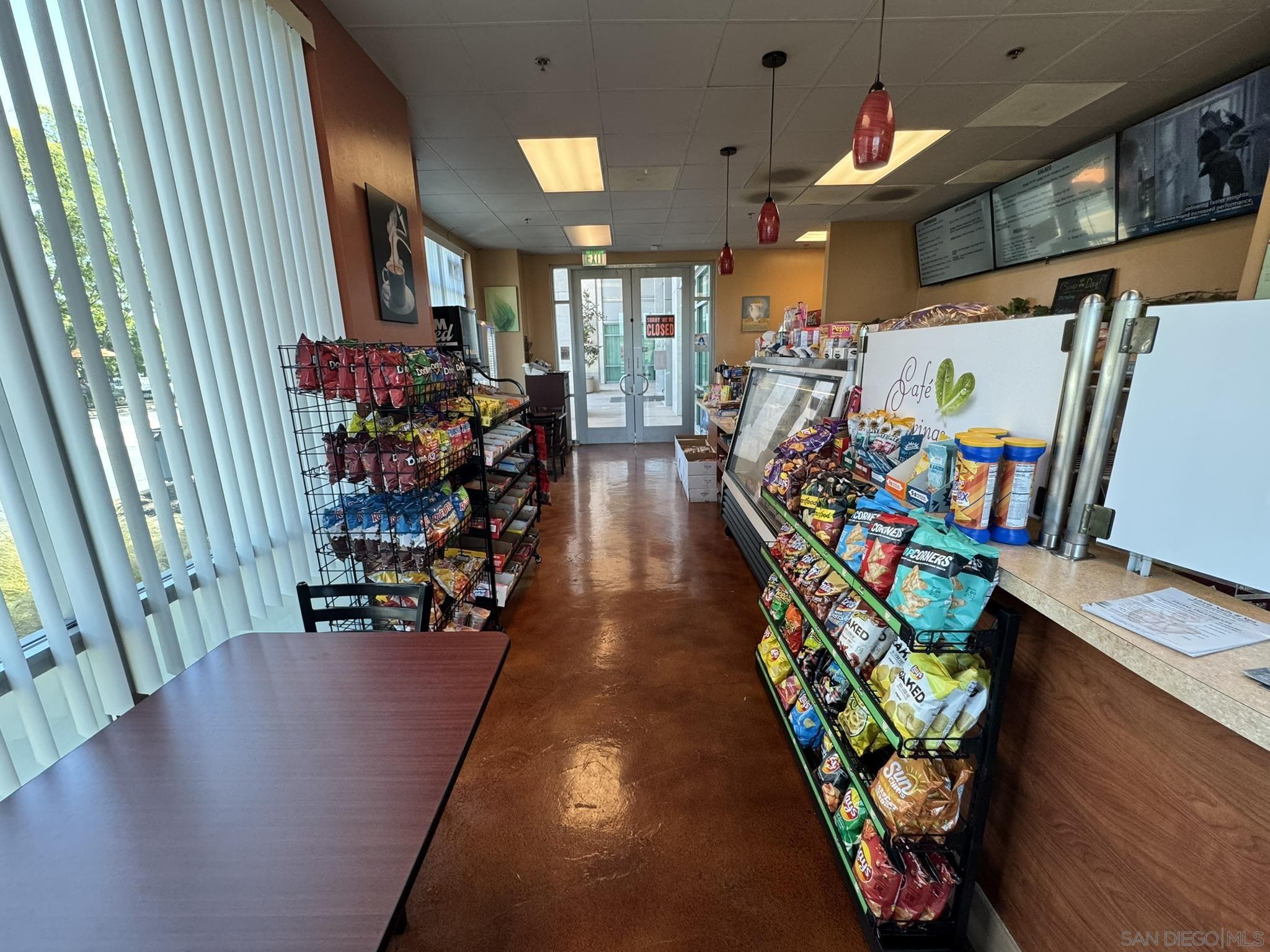 Detail Gallery Image 4 of 21 For 9350  Waxie Way #150, San Diego,  CA 92123 - – Beds | – Baths