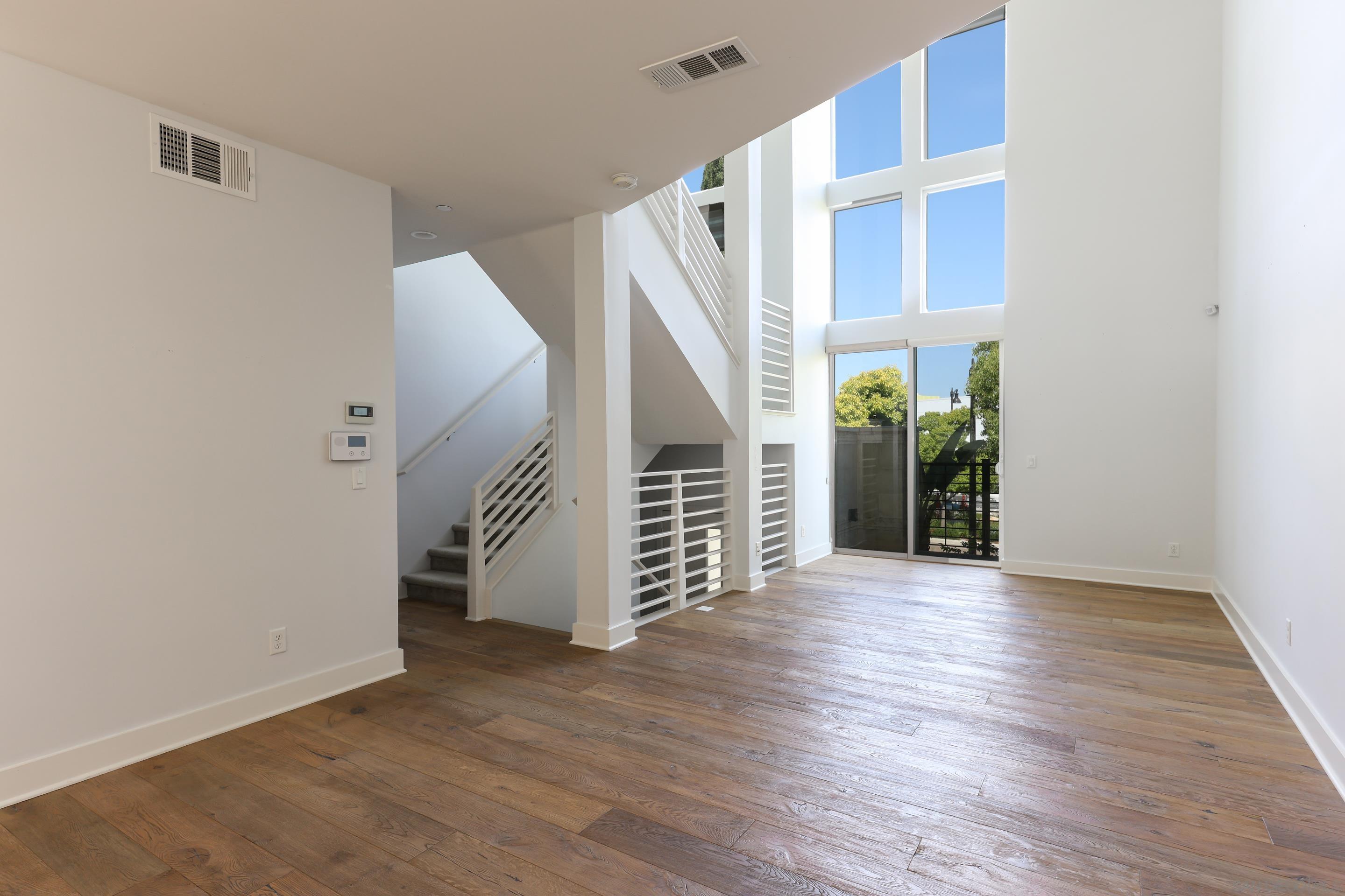 Detail Gallery Image 5 of 43 For 2434  via Alta, San Diego,  CA 92108 - 2 Beds | 2/1 Baths