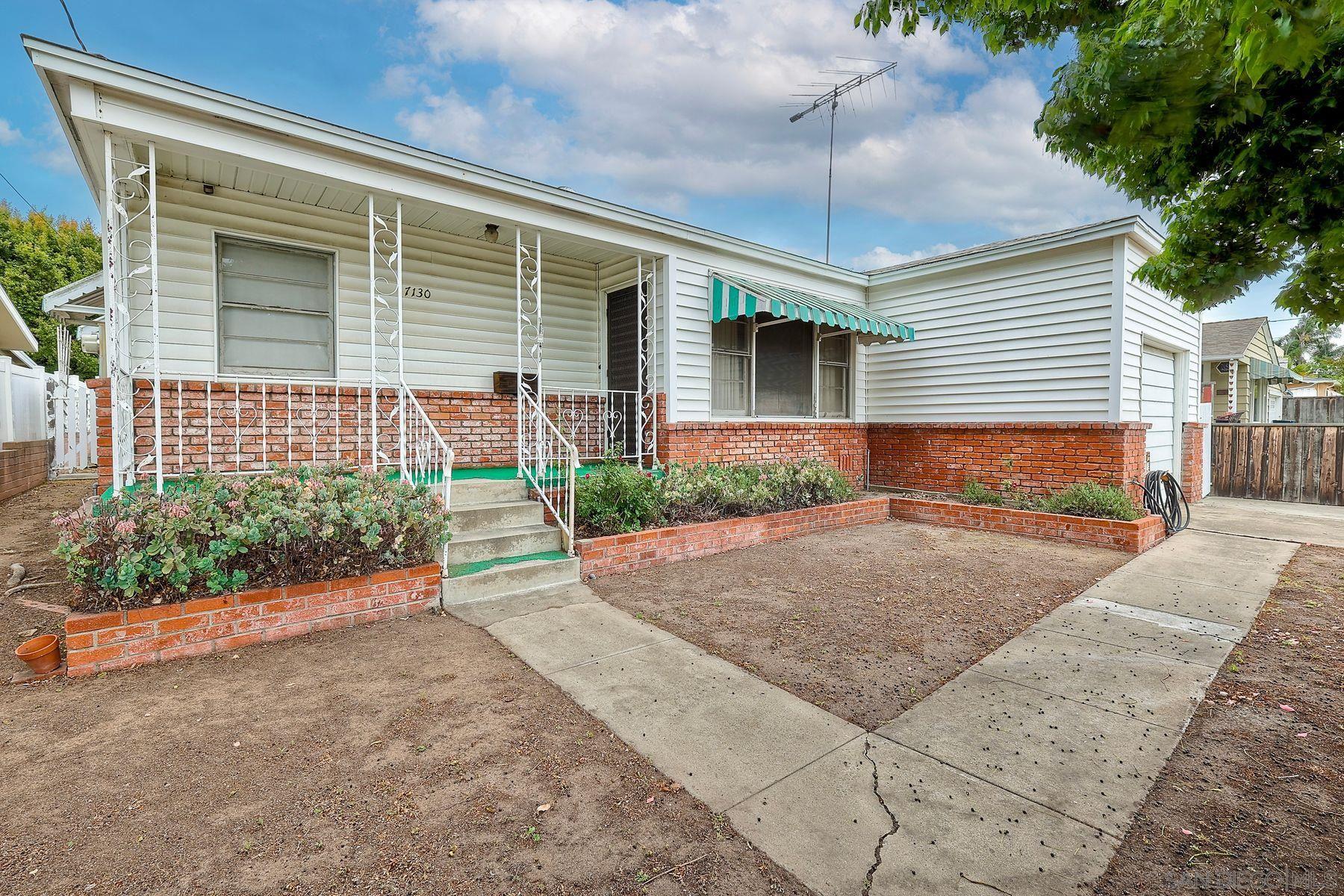 Detail Gallery Image 1 of 1 For 7130  Colony Rd, La Mesa,  CA 91942 - 2 Beds | 1 Baths