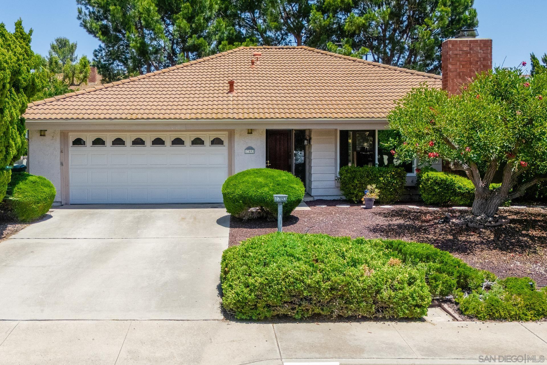 Detail Gallery Image 1 of 1 For 17893  Corte Emparrado, San Diego,  CA 92128 - 2 Beds | 2 Baths