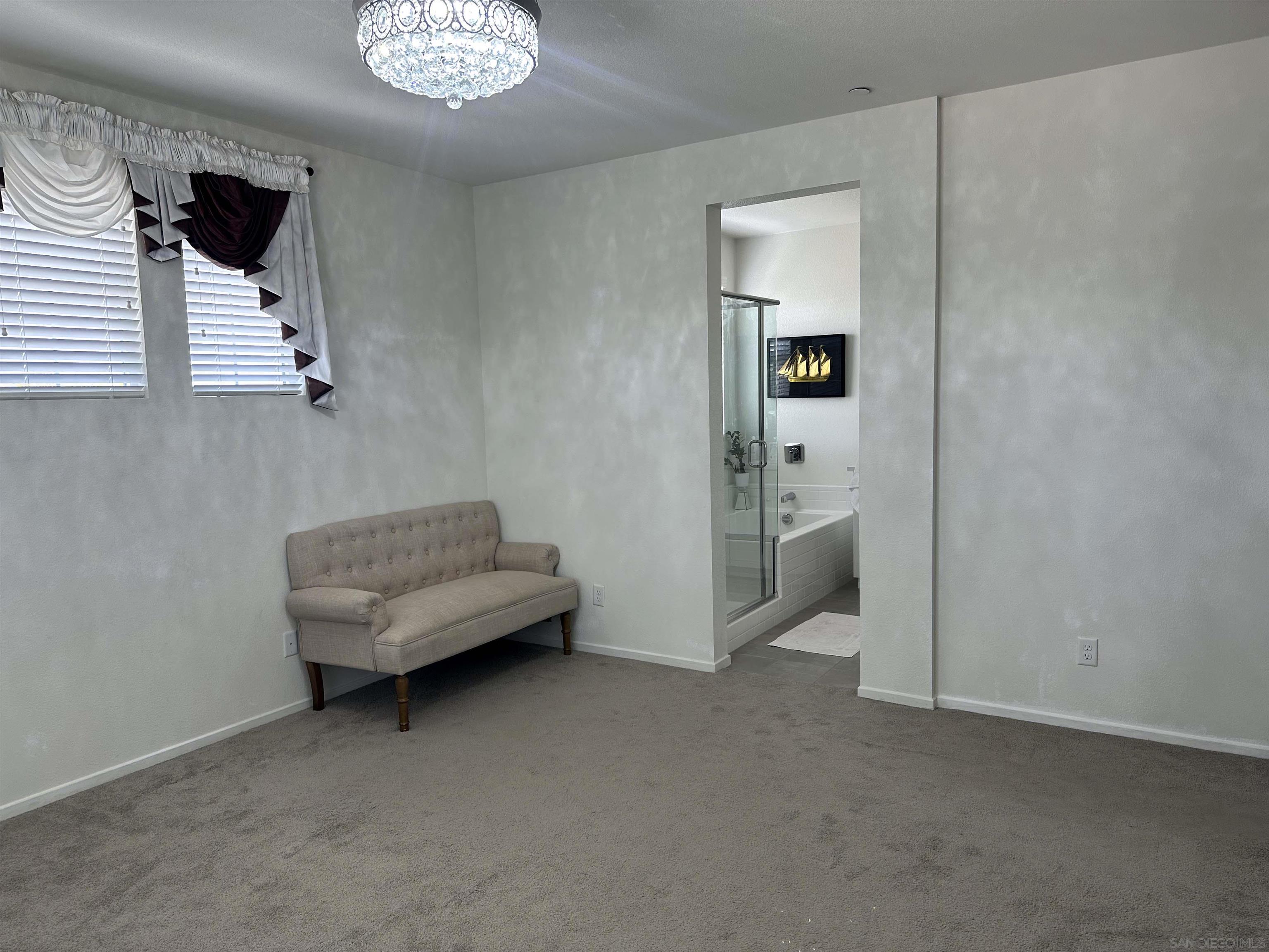 Detail Gallery Image 12 of 48 For 1390  Santa Victoria Rd  #6,  Chula Vista,  CA 91913 - 4 Beds | 3/1 Baths