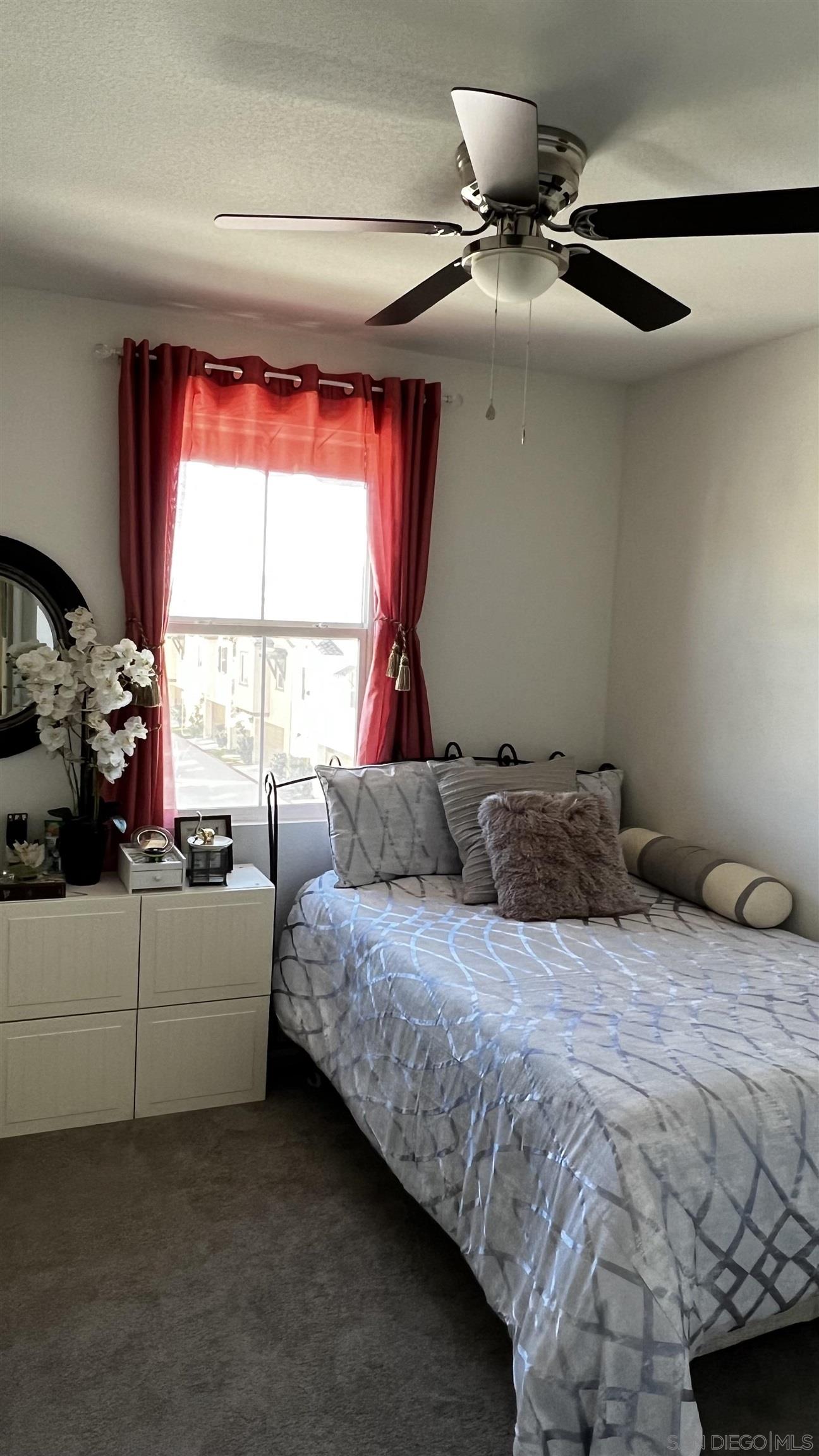 Detail Gallery Image 14 of 48 For 1390  Santa Victoria Rd  #6,  Chula Vista,  CA 91913 - 4 Beds | 3/1 Baths