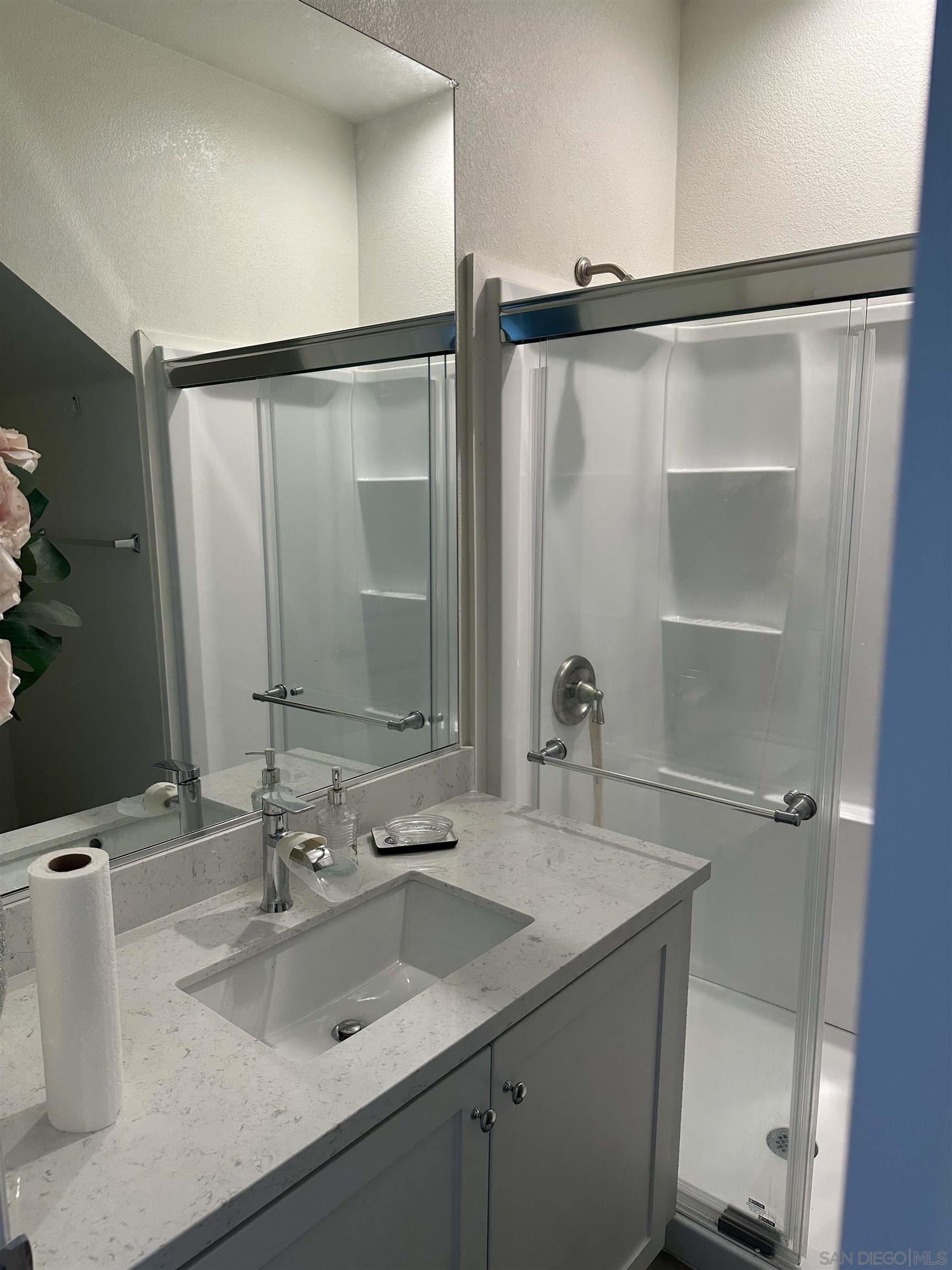 Detail Gallery Image 23 of 48 For 1390  Santa Victoria Rd  #6,  Chula Vista,  CA 91913 - 4 Beds | 3/1 Baths