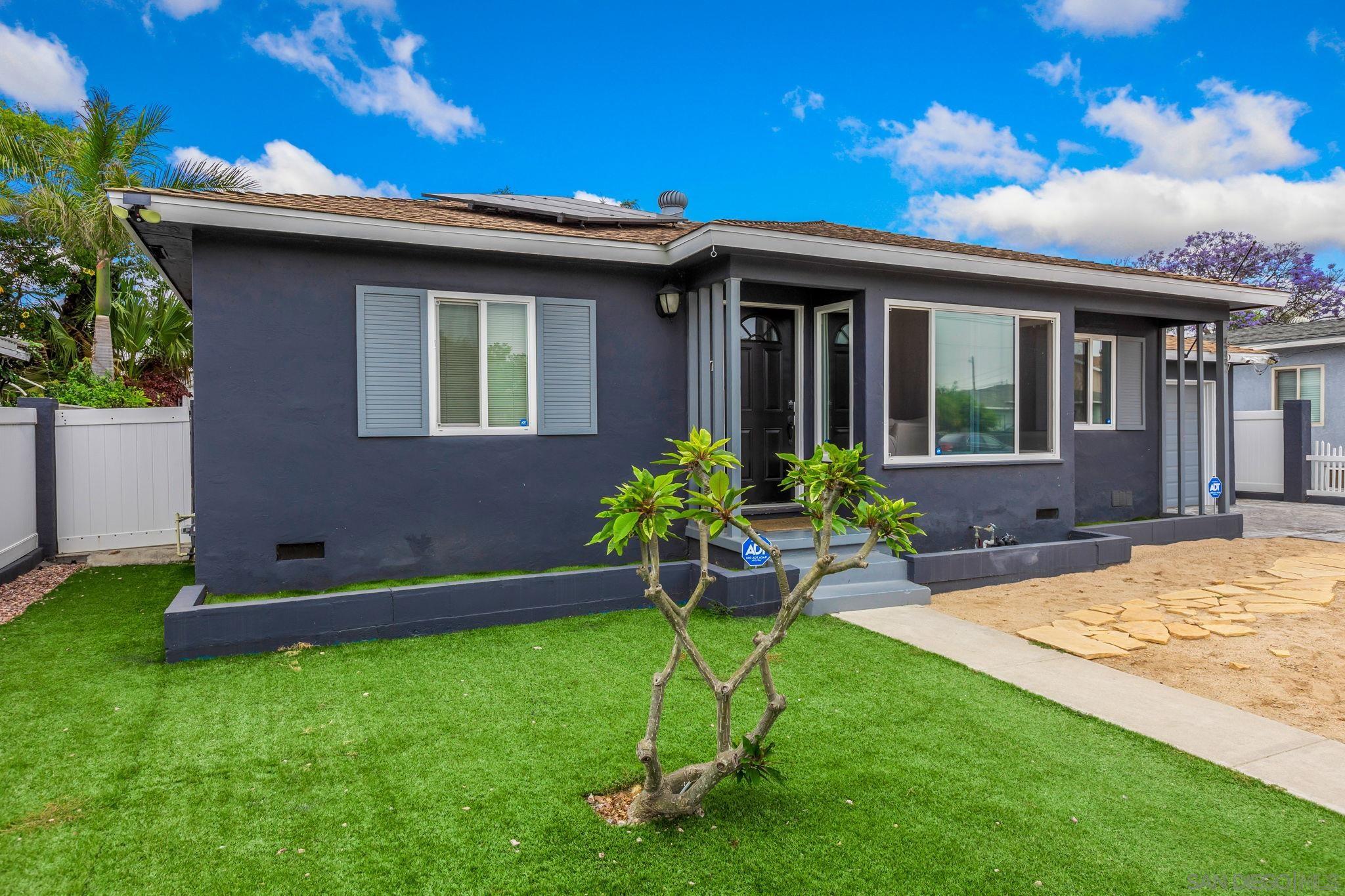 Detail Gallery Image 1 of 1 For 557  Oaklawn Ave, Chula Vista,  CA 91910 - 4 Beds | 2 Baths