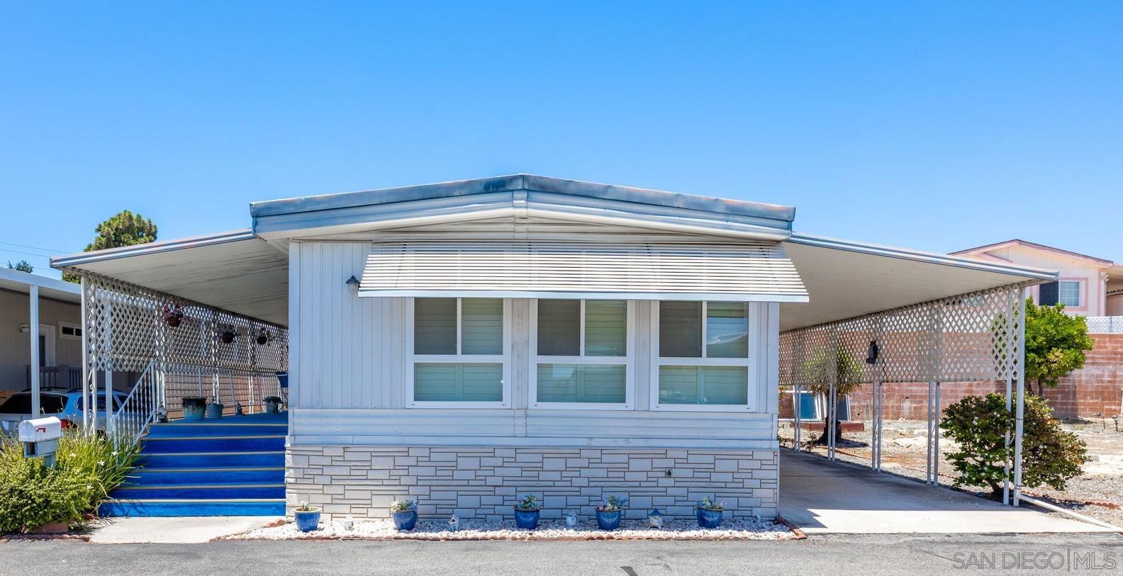 Detail Gallery Image 1 of 1 For 37  Havenview Ln, Oceanside,  CA 92056 - 2 Beds | 2 Baths