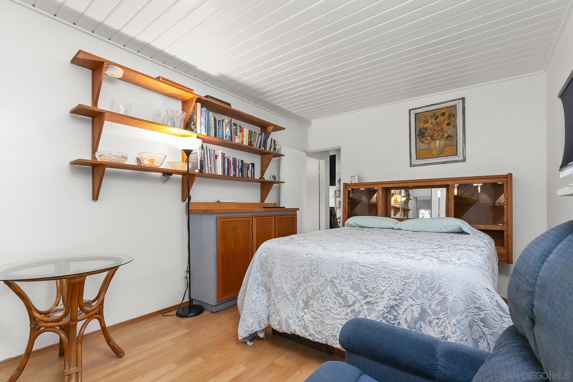 Detail Gallery Image 13 of 35 For 5038-40 W Point Loma Blvd, San Diego,  CA 92107 - – Beds | – Baths