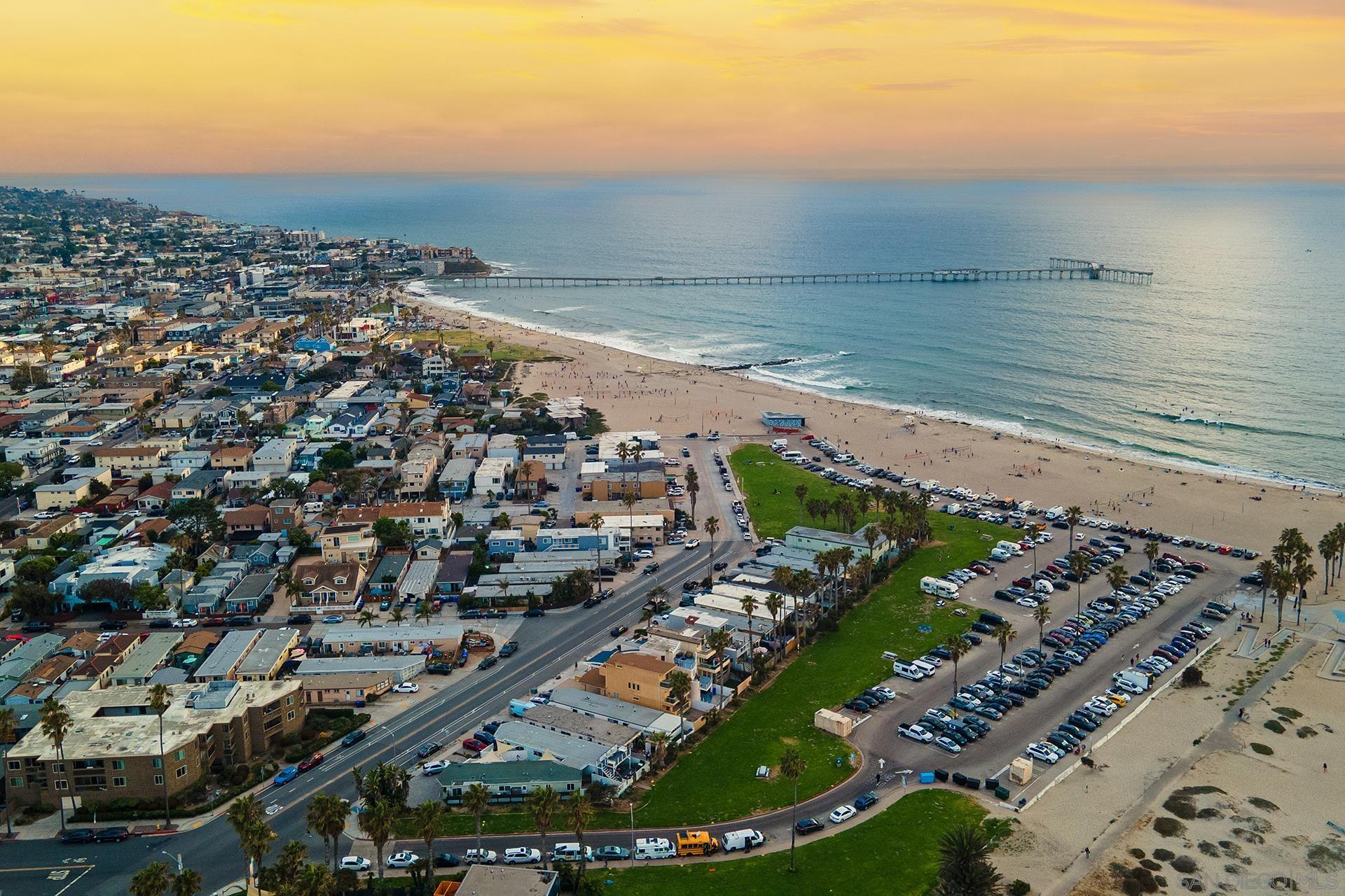 Detail Gallery Image 31 of 35 For 5038-40 W Point Loma Blvd, San Diego,  CA 92107 - – Beds | – Baths