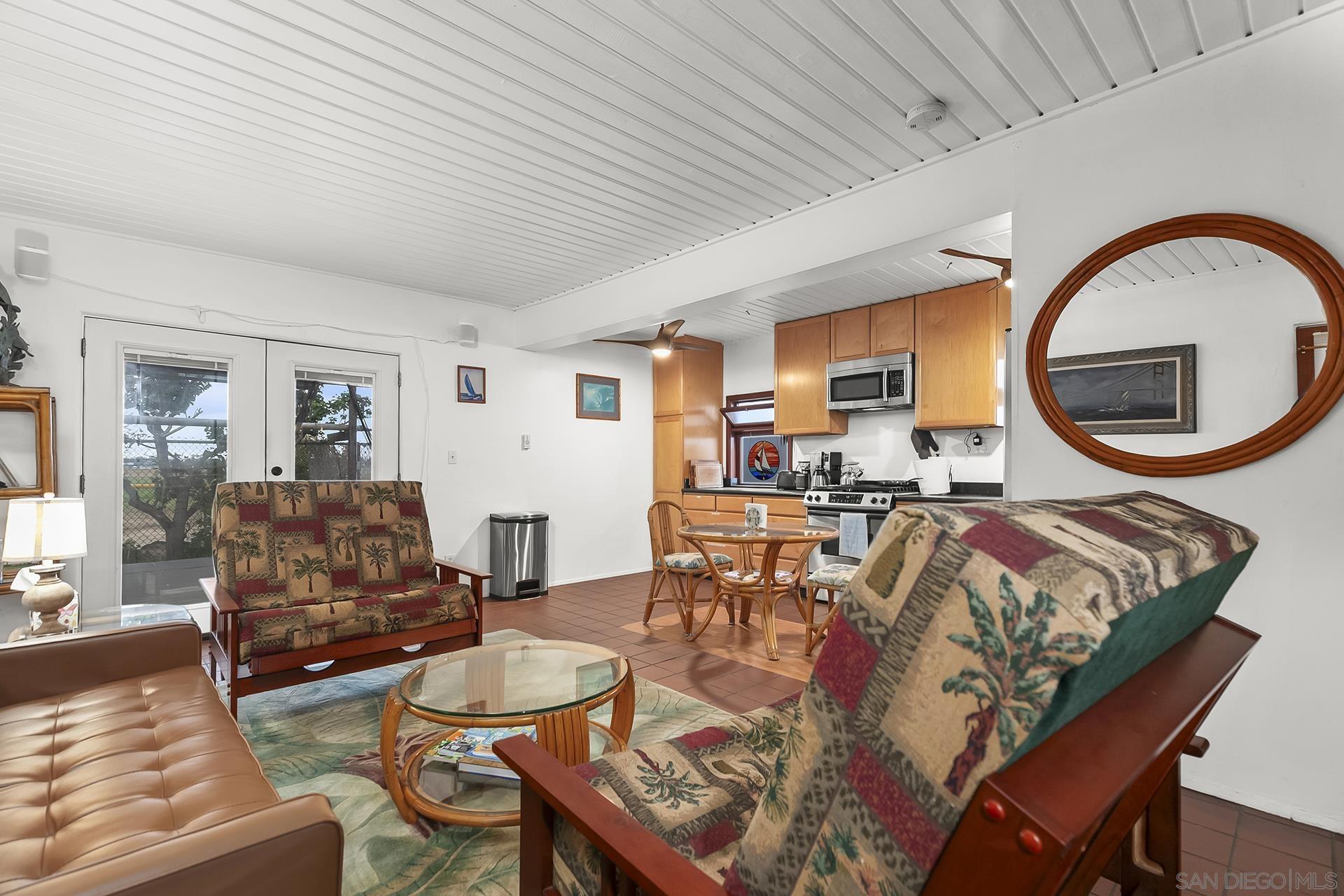 Detail Gallery Image 5 of 35 For 5038-40 W Point Loma Blvd, San Diego,  CA 92107 - – Beds | – Baths