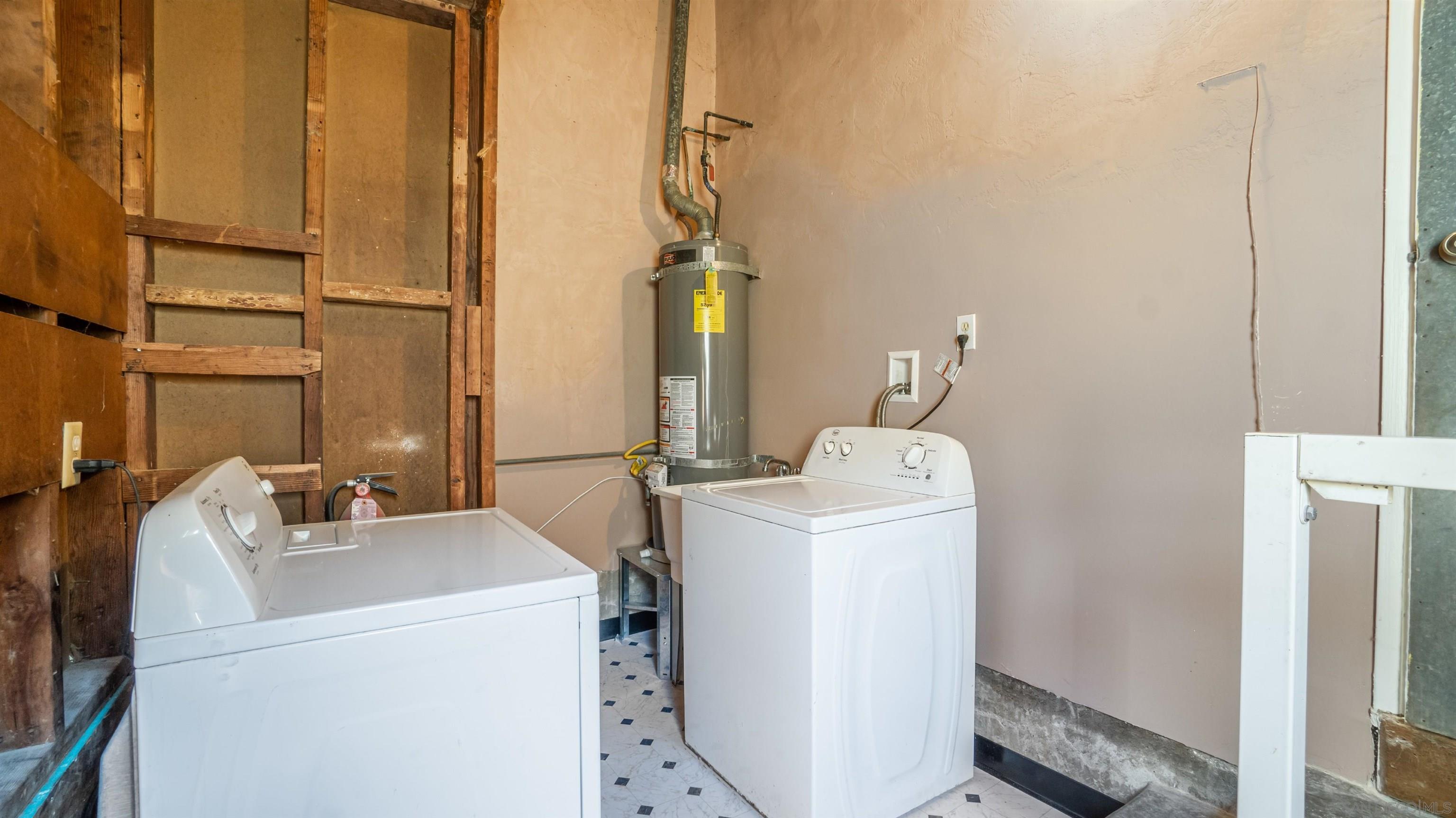 Detail Gallery Image 12 of 15 For 1795  Lemon Grove Ave, Lemon Grove,  CA 91945 - 3 Beds | 1 Baths