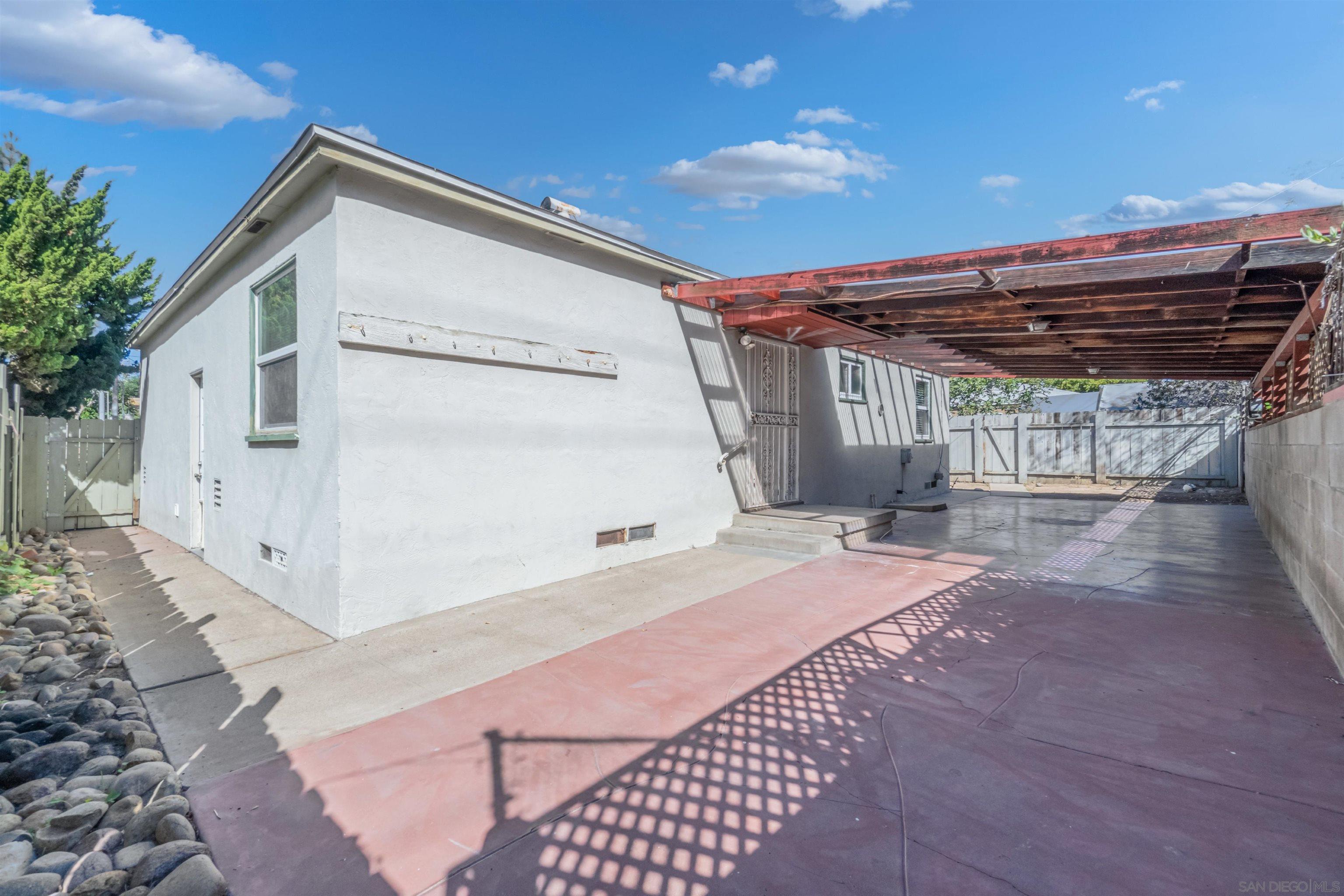 Detail Gallery Image 13 of 15 For 1795  Lemon Grove Ave, Lemon Grove,  CA 91945 - 3 Beds | 1 Baths