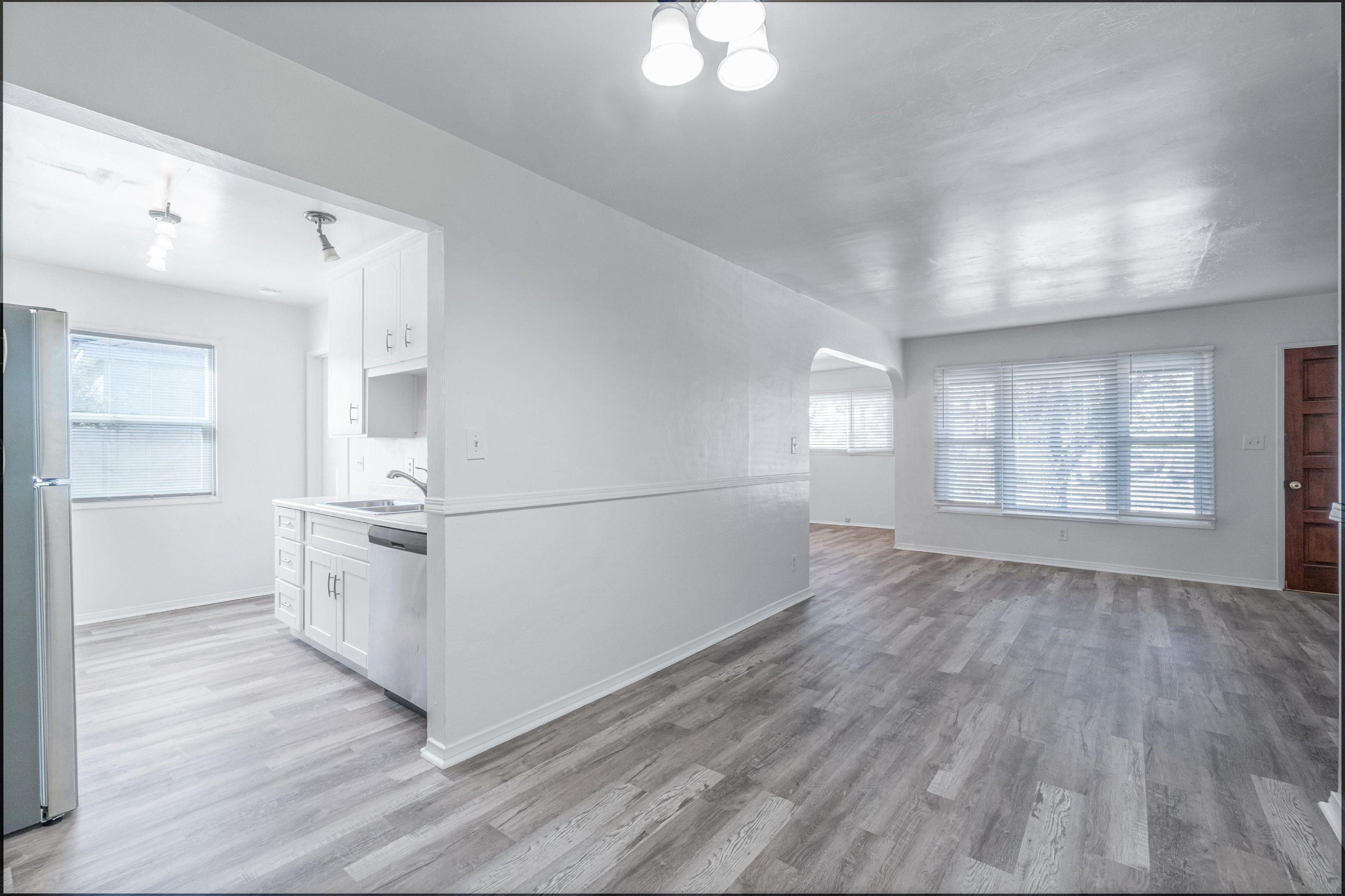 Detail Gallery Image 7 of 15 For 1795  Lemon Grove Ave, Lemon Grove,  CA 91945 - 3 Beds | 1 Baths