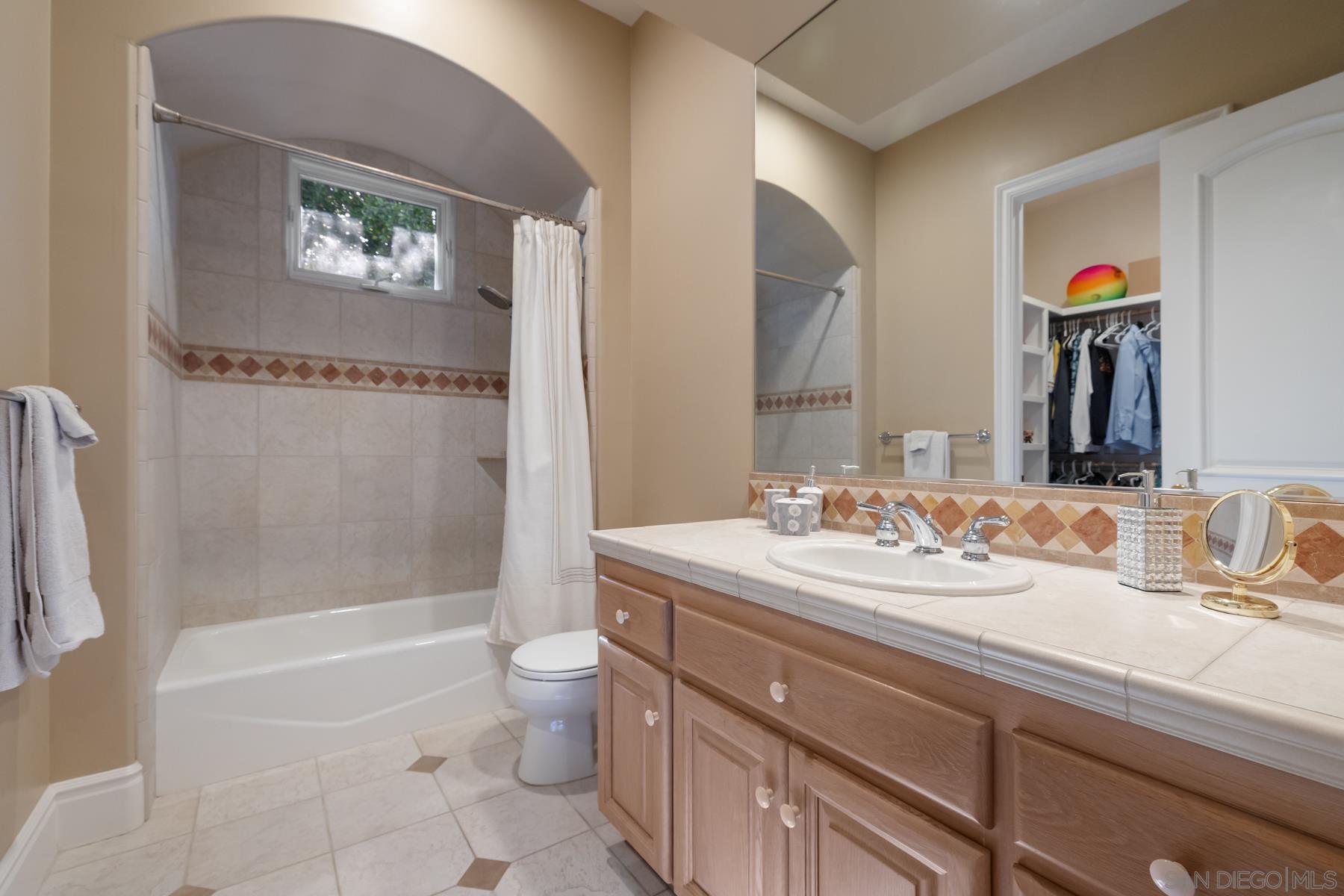 Detail Gallery Image 34 of 57 For 18050  Rancho La Cima Corte, Rancho Santa Fe,  CA 92067 - 8 Beds | 6/3 Baths