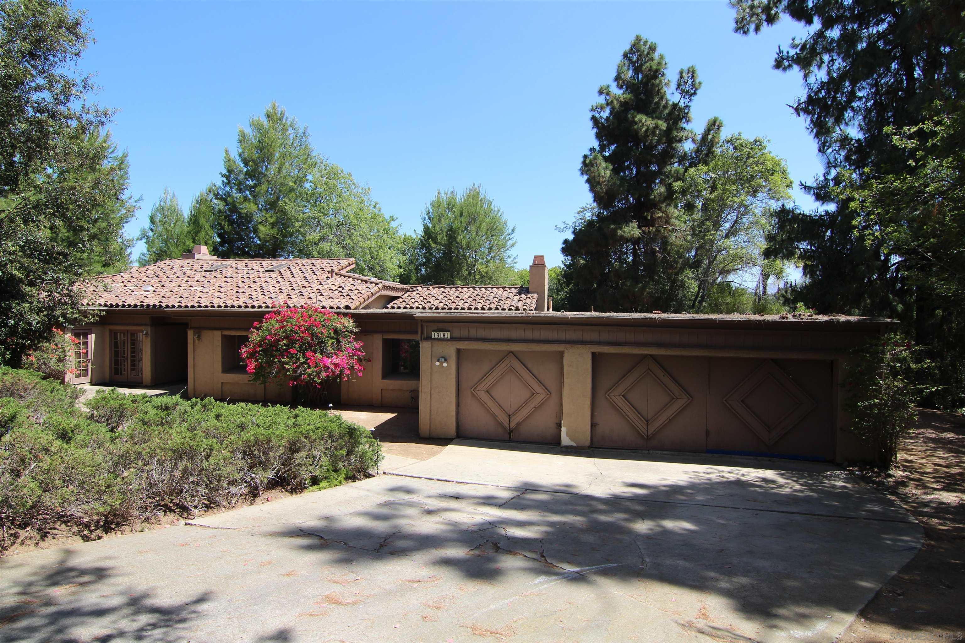 Detail Gallery Image 1 of 1 For 16161  Ladera Piedra Way, Poway,  CA 92064 - 4 Beds | 2/1 Baths