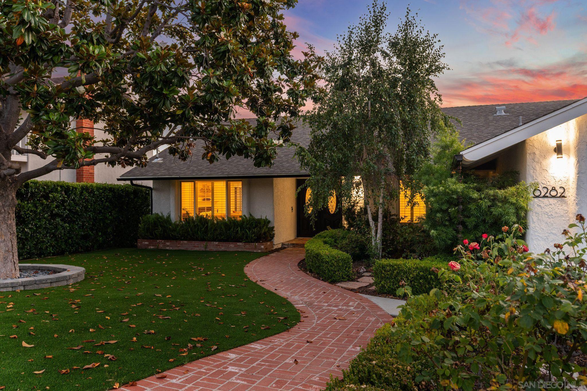 Detail Gallery Image 1 of 1 For 6282  Lake Leven Dr, San Diego,  CA 92119 - 5 Beds | 3 Baths