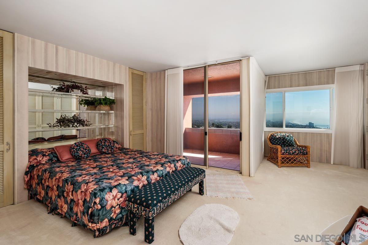 Detail Gallery Image 11 of 30 For 5717  Baja Mar, La Jolla,  CA 92037 - 4 Beds | 6/1 Baths