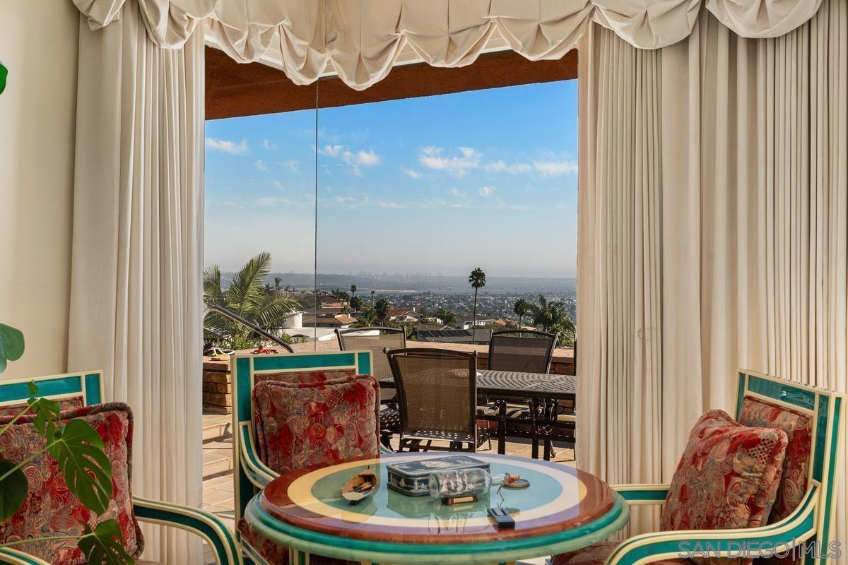 Detail Gallery Image 14 of 30 For 5717  Baja Mar, La Jolla,  CA 92037 - 4 Beds | 6/1 Baths