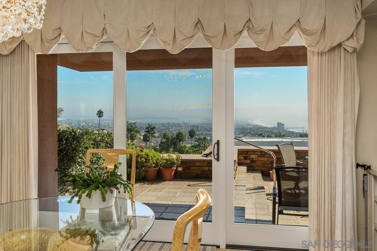 Detail Gallery Image 18 of 30 For 5717  Baja Mar, La Jolla,  CA 92037 - 4 Beds | 6/1 Baths