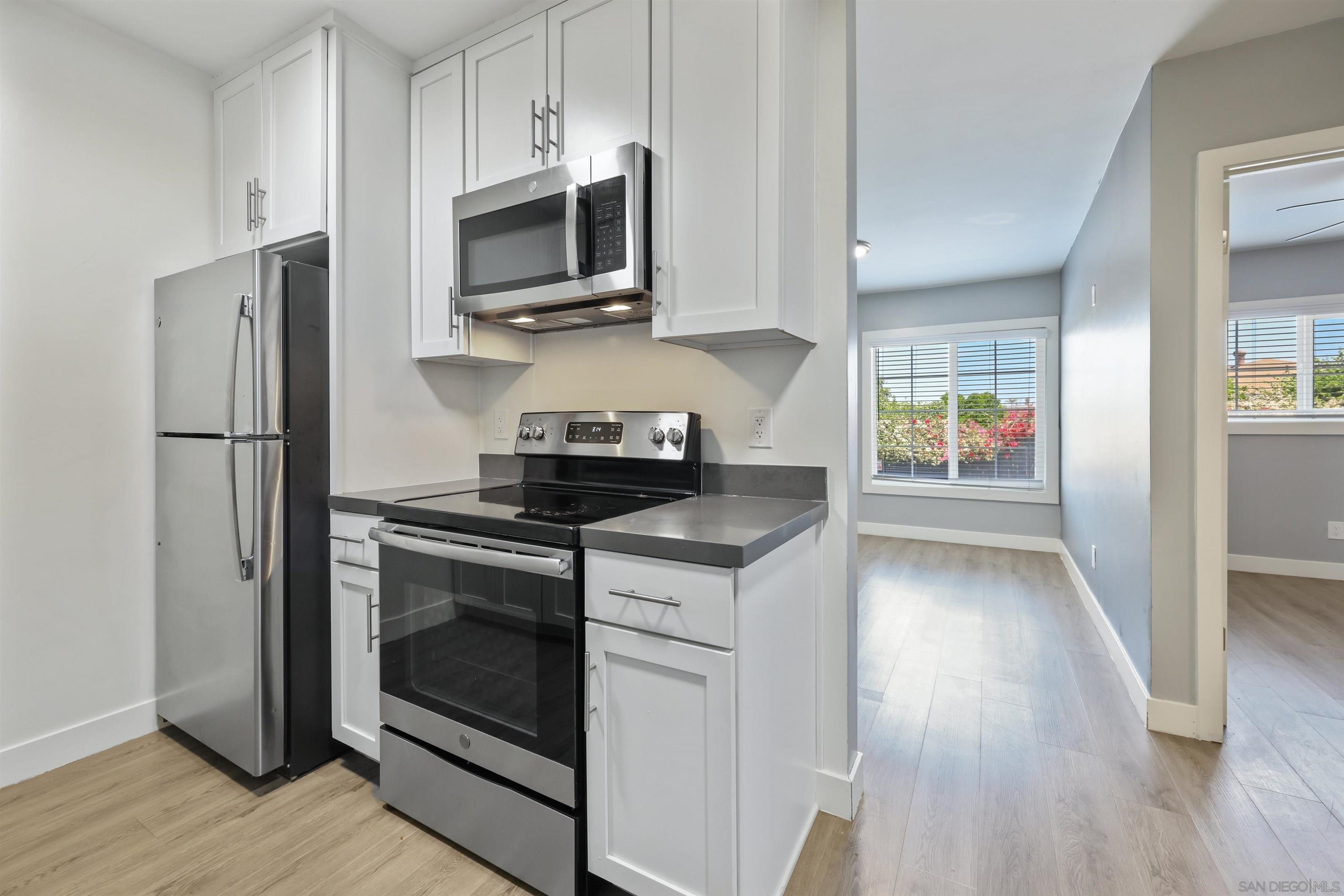 Detail Gallery Image 5 of 11 For 4999  Sterling Ct, San Diego,  CA 92105 - – Beds | – Baths