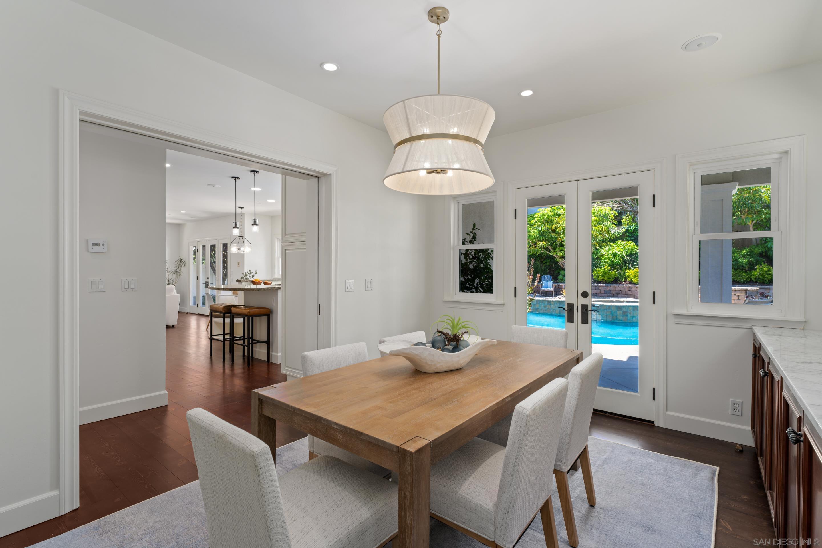 Detail Gallery Image 18 of 49 For 515 N Acacia Ave, Solana Beach,  CA 92075 - 5 Beds | 4/1 Baths