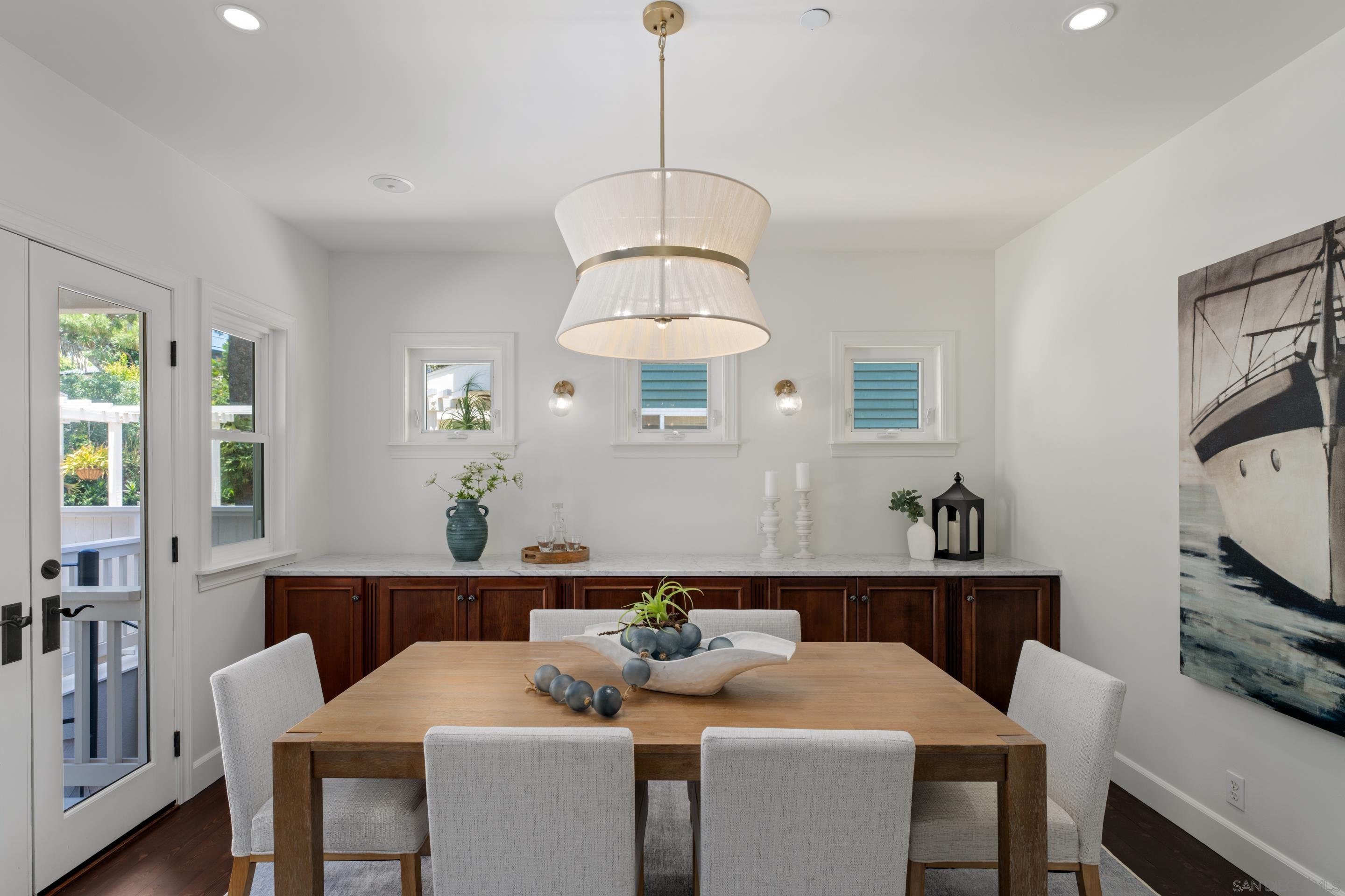 Detail Gallery Image 19 of 49 For 515 N Acacia Ave, Solana Beach,  CA 92075 - 5 Beds | 4/1 Baths