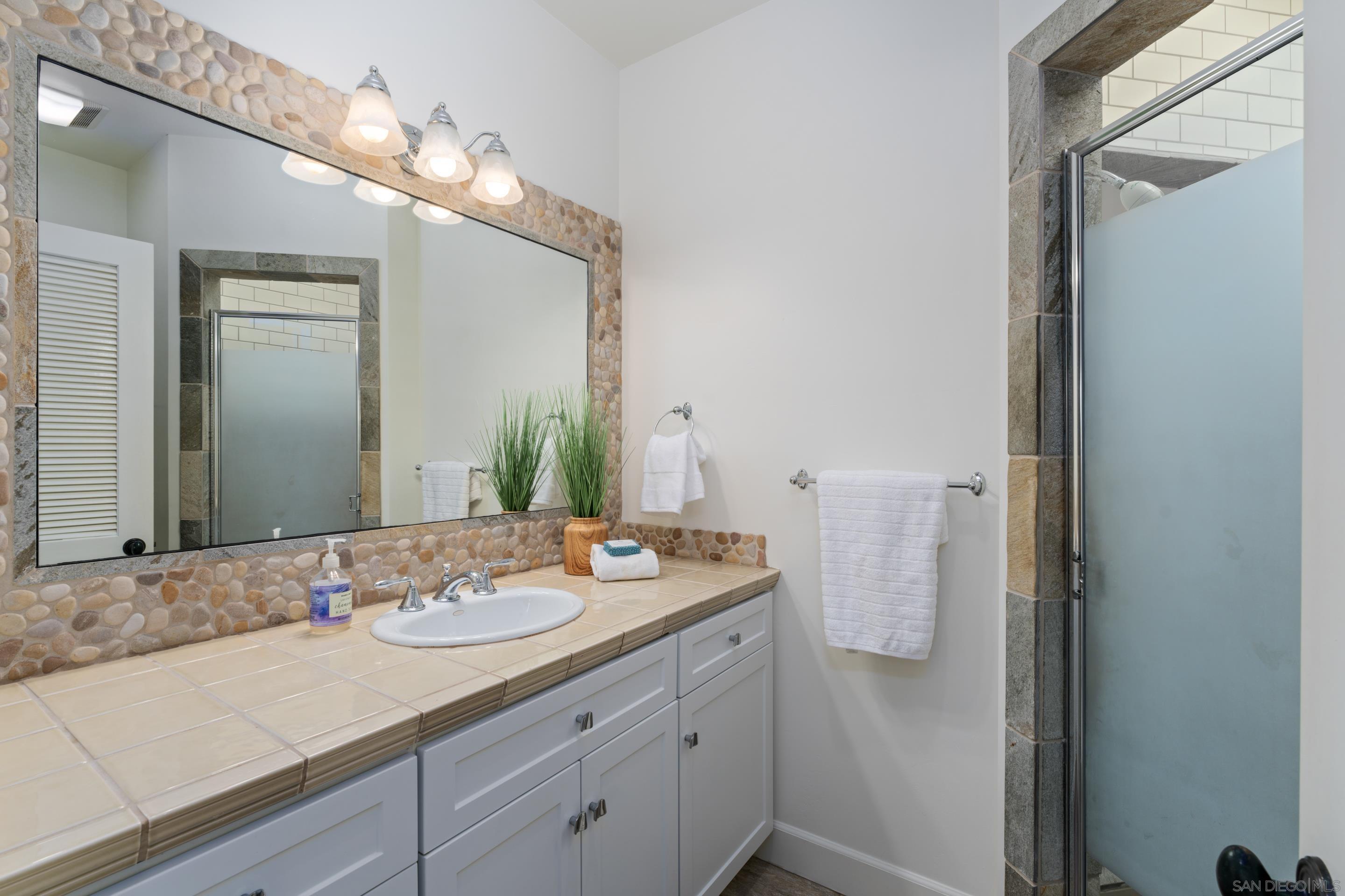 Detail Gallery Image 30 of 49 For 515 N Acacia Ave, Solana Beach,  CA 92075 - 5 Beds | 4/1 Baths