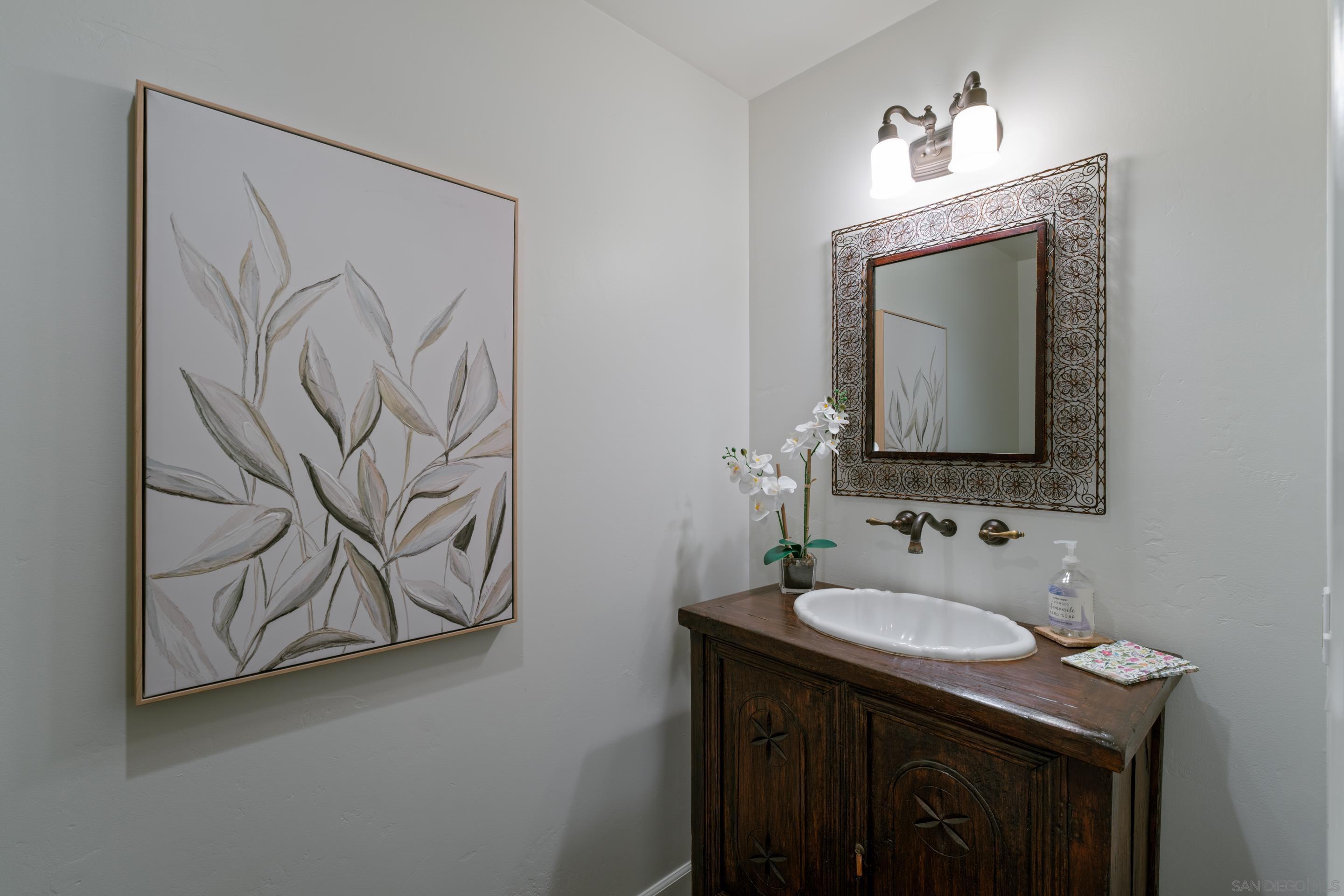 Detail Gallery Image 37 of 49 For 515 N Acacia Ave, Solana Beach,  CA 92075 - 5 Beds | 4/1 Baths