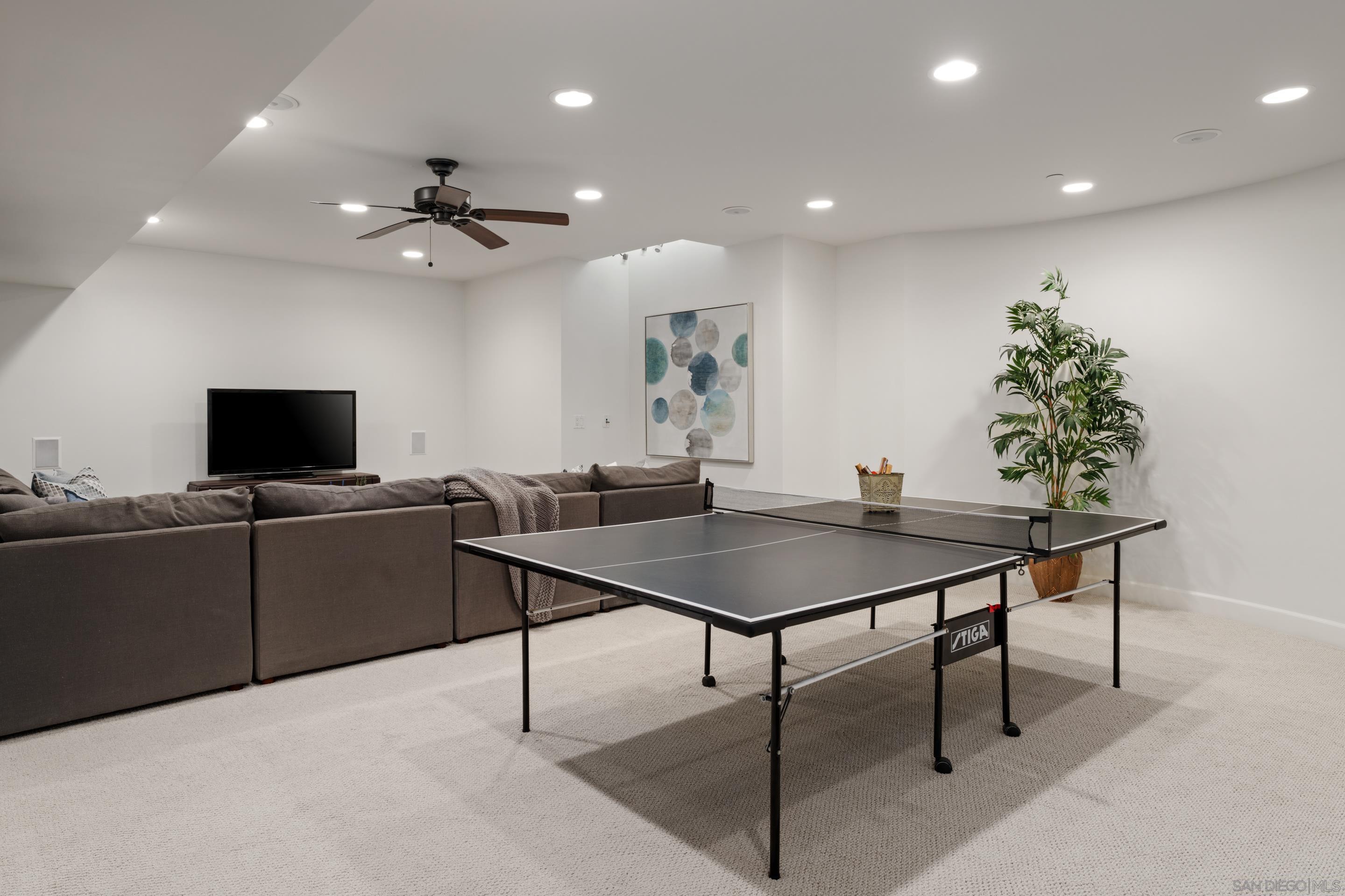 Detail Gallery Image 43 of 49 For 515 N Acacia Ave, Solana Beach,  CA 92075 - 5 Beds | 4/1 Baths