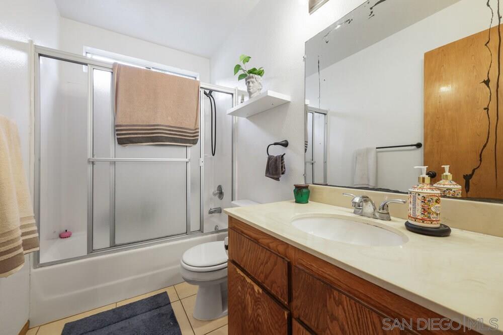 Detail Gallery Image 11 of 18 For 380  Plymouth Dr, Vista,  CA 92083 - – Beds | – Baths