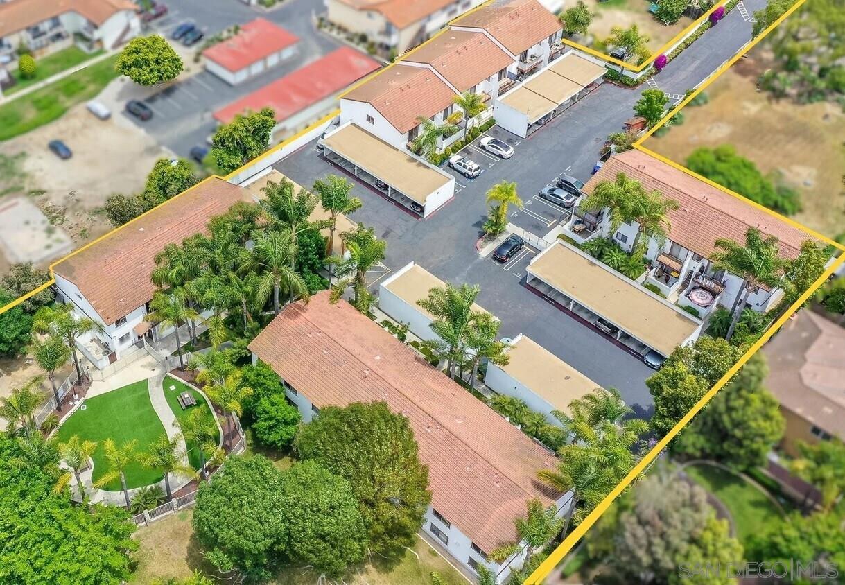 Detail Gallery Image 4 of 18 For 380  Plymouth Dr, Vista,  CA 92083 - – Beds | – Baths