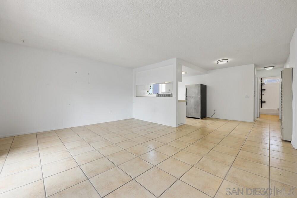 Detail Gallery Image 6 of 18 For 380  Plymouth Dr, Vista,  CA 92083 - – Beds | – Baths