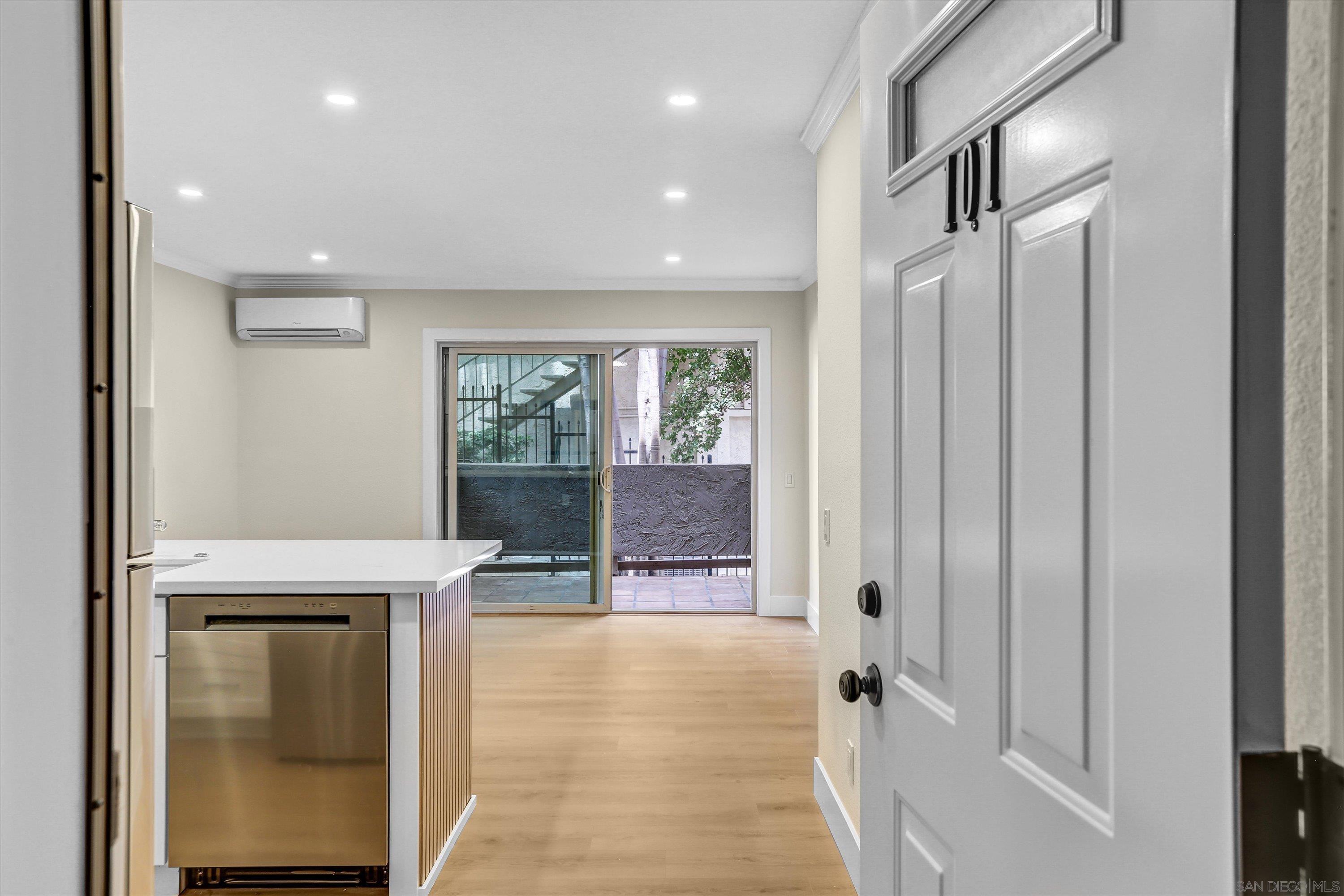 Detail Gallery Image 3 of 23 For 4368  Temecula St  #101,  San Diego,  CA 92107 - 2 Beds | 1 Baths