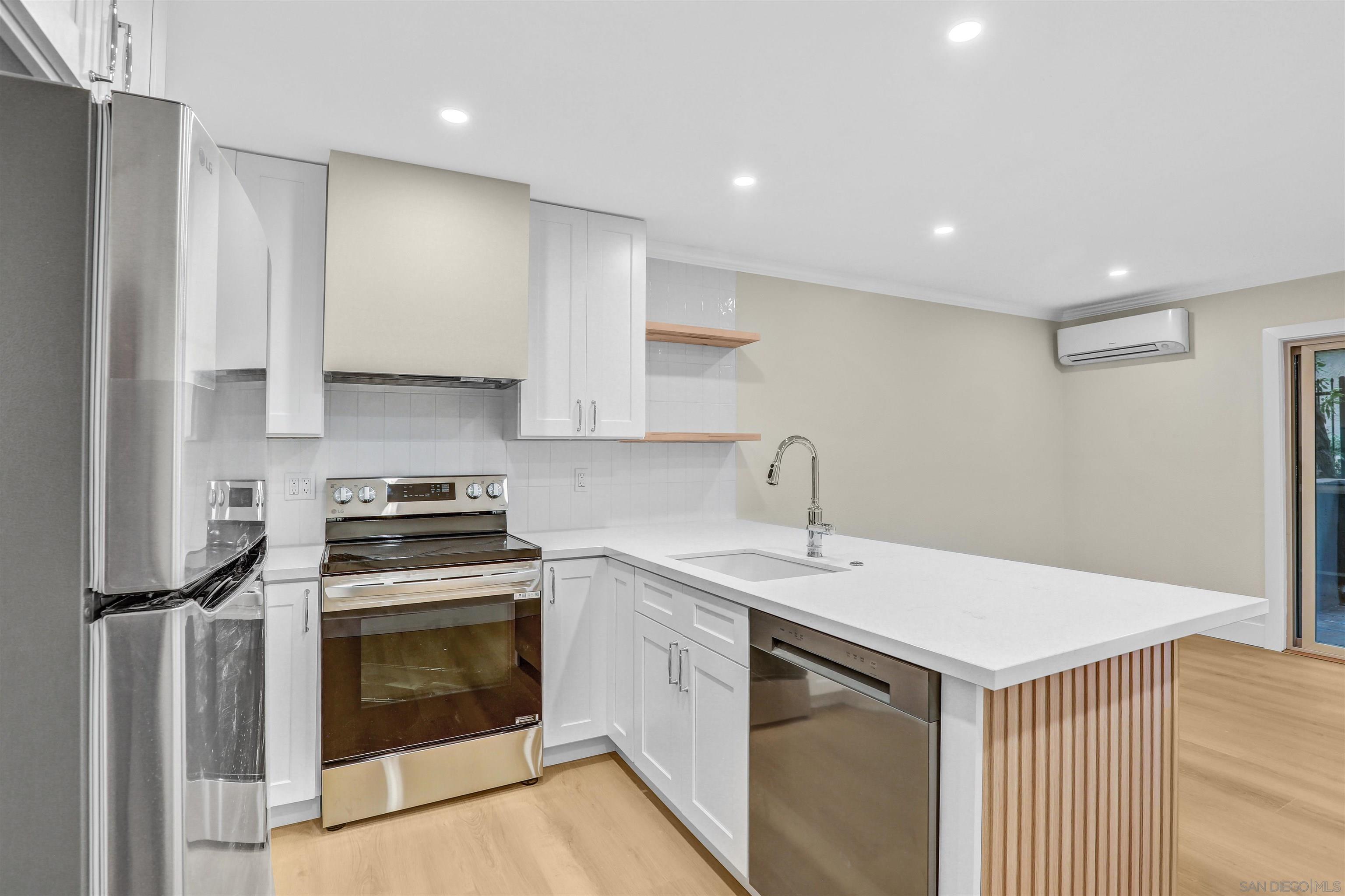 Detail Gallery Image 4 of 23 For 4368  Temecula St  #101,  San Diego,  CA 92107 - 2 Beds | 1 Baths