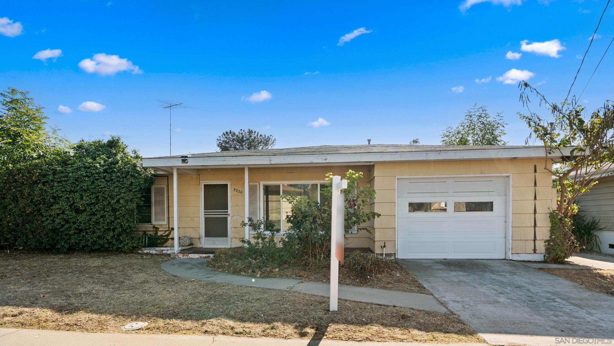 Detail Gallery Image 1 of 1 For 5220 E Falls View, San Diego,  CA 92115 - 2 Beds | 1 Baths
