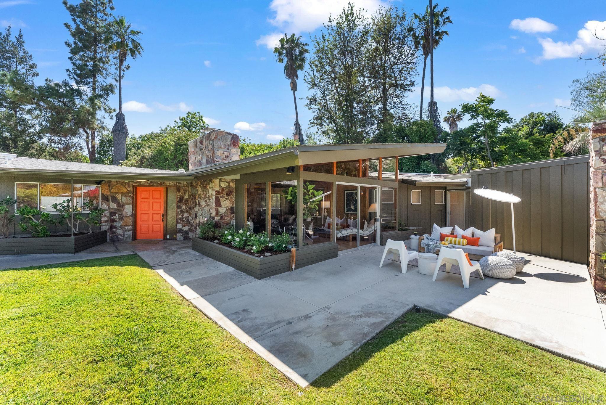 Detail Gallery Image 1 of 1 For 4936  Alzeda Drive, La Mesa,  CA 91941 - 7 Beds | 5 Baths