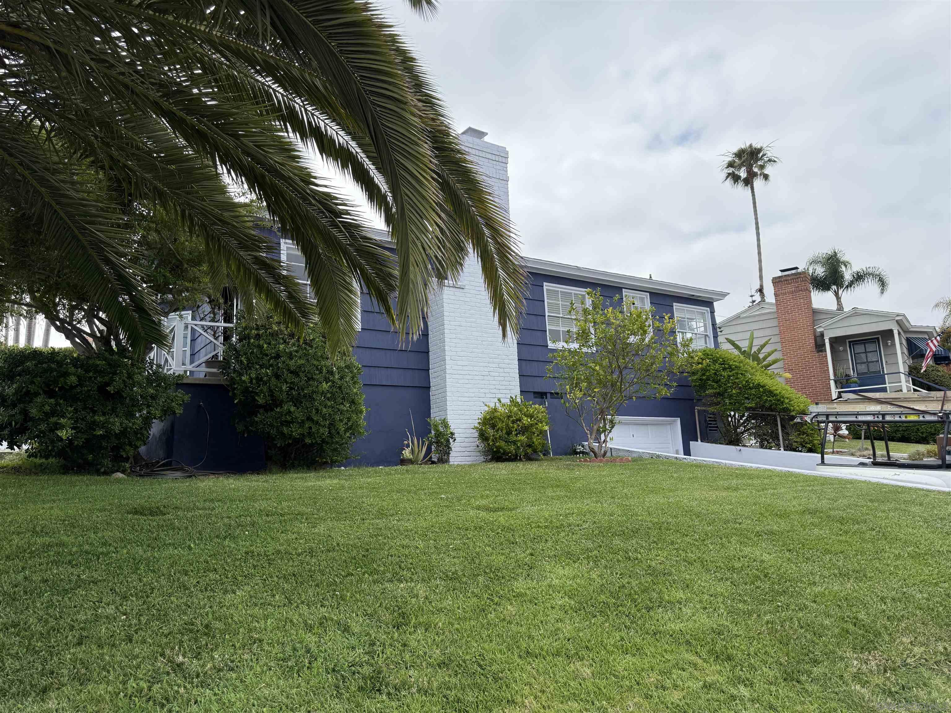 Detail Gallery Image 1 of 1 For 1205  Park Row, La Jolla,  CA 92037 - 2 Beds | 2 Baths