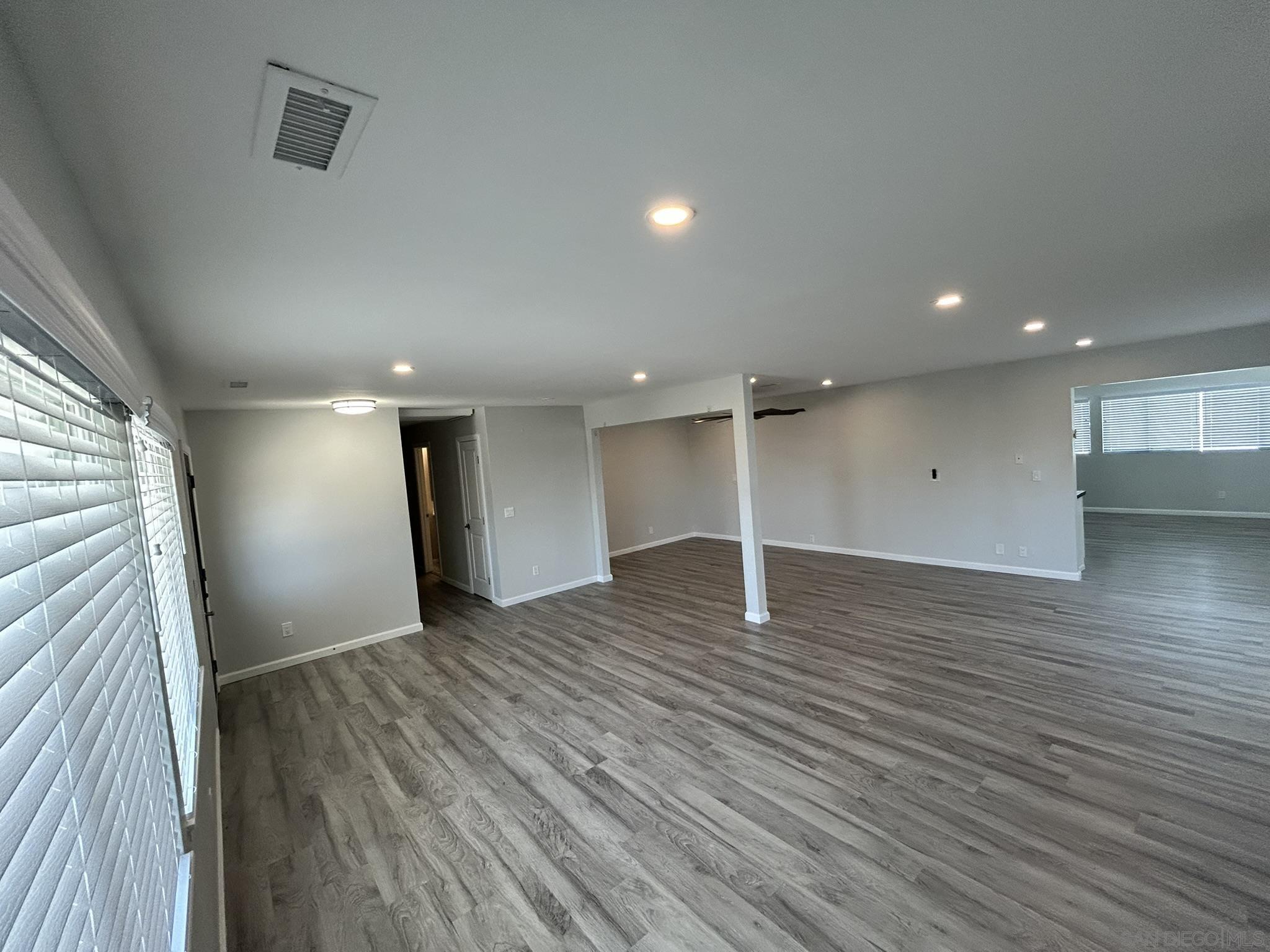 Detail Gallery Image 8 of 26 For 27452  Silver Lakes Pkwy, Helendale,  CA 92342 - 4 Beds | 2 Baths