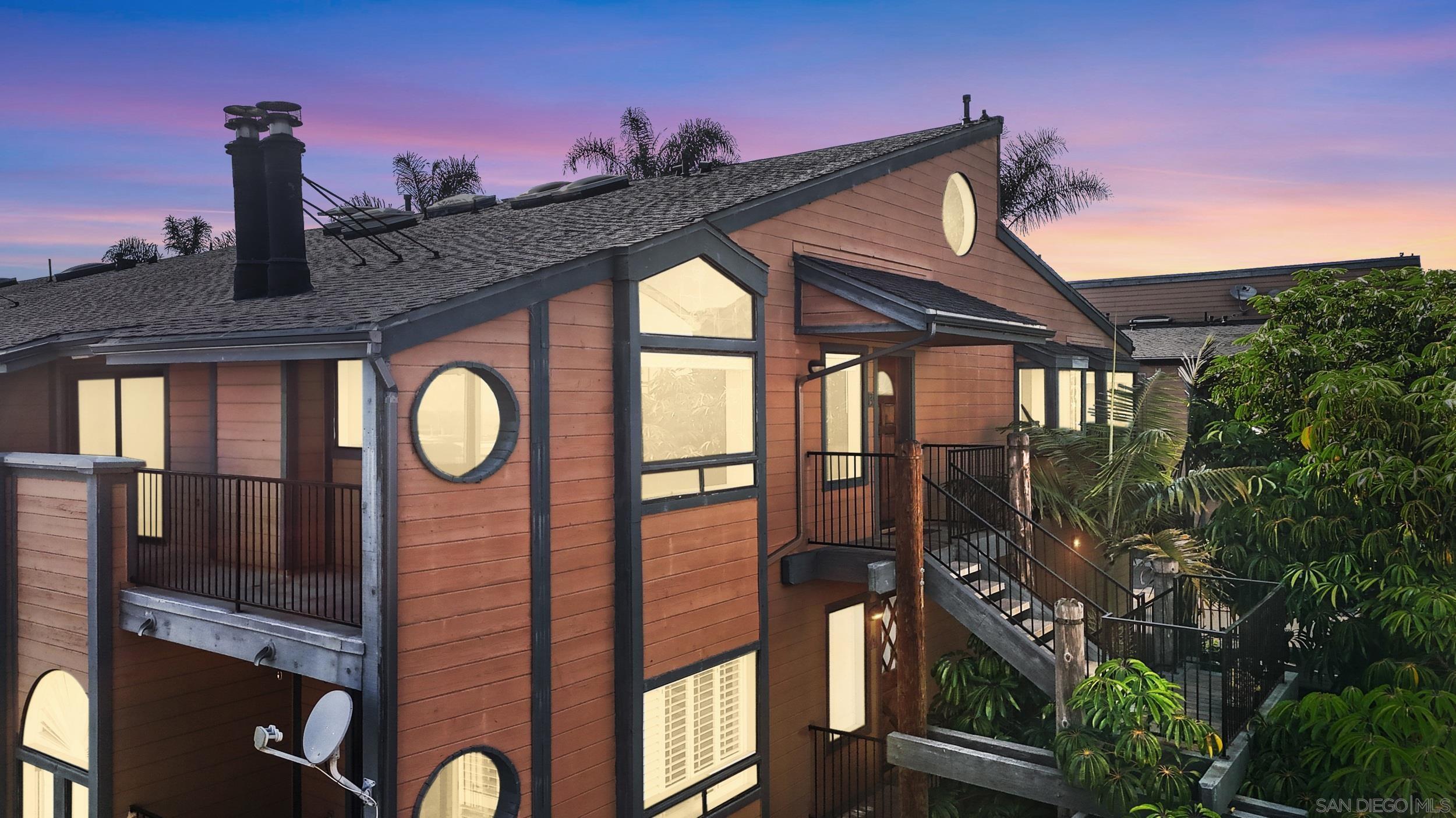 Detail Gallery Image 1 of 1 For 811  Kalpati Cr  #B,  Carlsbad,  CA 92008 - 3 Beds | 2 Baths