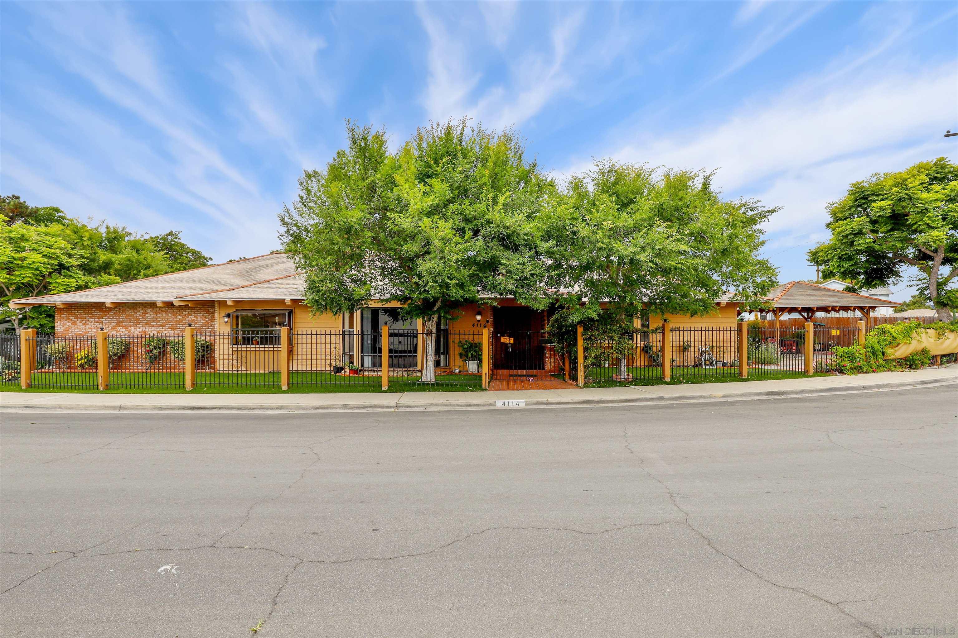 Detail Gallery Image 1 of 1 For 4114  Manzanita Dr, San Diego,  CA 92105 - 3 Beds | 2/1 Baths